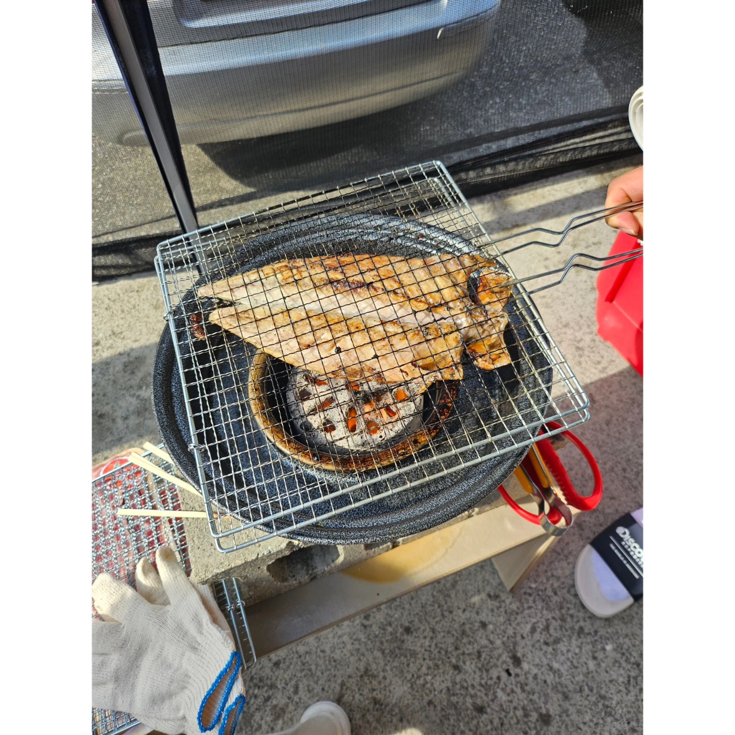 마당에서먹으니 뭐든 꿀맛
좋은사람들과 맜있는거먹는 시간이 제일 행복 ❤️ 
앞으로도 더 열심히먹어야지 !!
.
.
.
.
#생선구이 #조개구이 #삼겹살 #여기가 #맛집 #굿