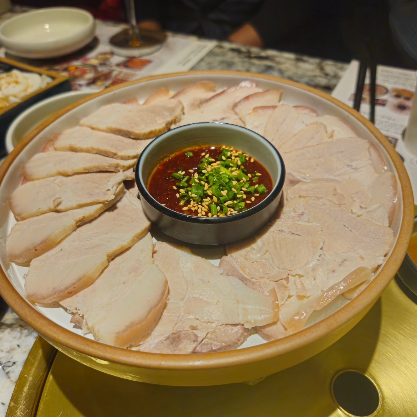 #고방채 #여의도맛집
내돈내산 여의도 회식 장소

룸으로 되어있어 회식하기 좋아요

#여의도 #회식
