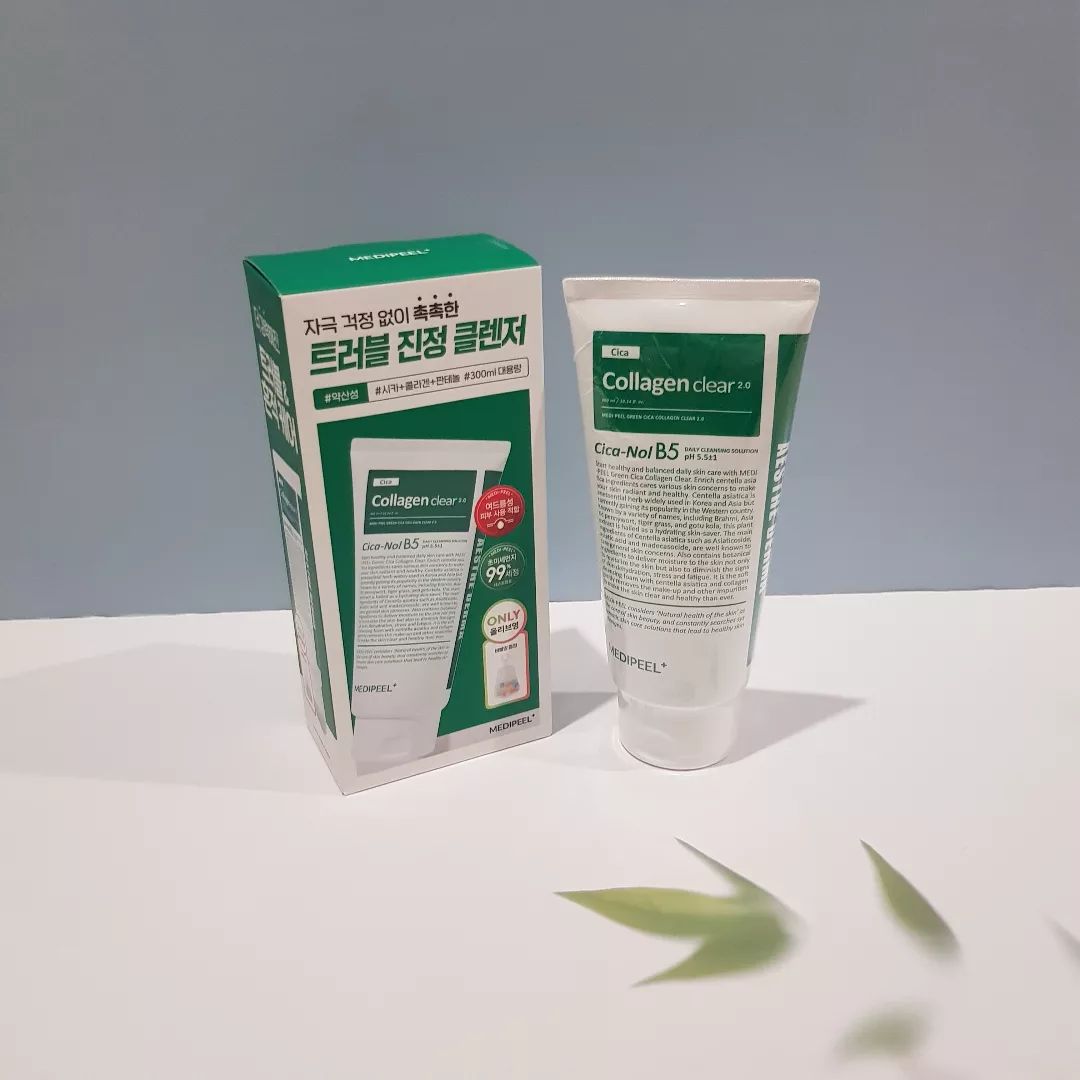 #협찬

트러블 진정 폼클렌징💆‍♀️

#메디필
#그린시카콜라겐클리어 

더 강해진 진정케어, 더 순해진 성분!
 제주 시카 함유로 진정까지 💧
가능한 역대급 세정력 폼클렌징👏

트러블 피부 적합, 초미세먼지 99% 
세정 임상테스트 완료로 믿을 수 있는 제품력👍

거품력도 굿
세정력도 굿
얼굴 보습력도 촉촉💧

제품이 좋아 지난번에
처음사용해보고3
떨어져가서 
벌써 2개째 사용중 👏

매쉬 스펀지는 올리브영 단독 기획 제품이라
올리브영에서 만나볼수 있어요👋

지금 올리브영에서
1월 한달간 메디필 제품을 
'올영 pick ! '매대에서 만나 보실 수 있으니

올영으로 go  go

#협찬 #메디필 #medipeel #메디필폼클렌징 #메디필클렌징폼 #그린시카콜라겐클리어2.0 #메디필콜라겐 #시카 #판테놀 #진정 #약산성폼클렌징 #미세먼지폼클렌징 #올리브영 #올리브영클렌징폼 #올리브영폼클렌징추천 #약산성클렌징폼 #kbeuty #kskincare