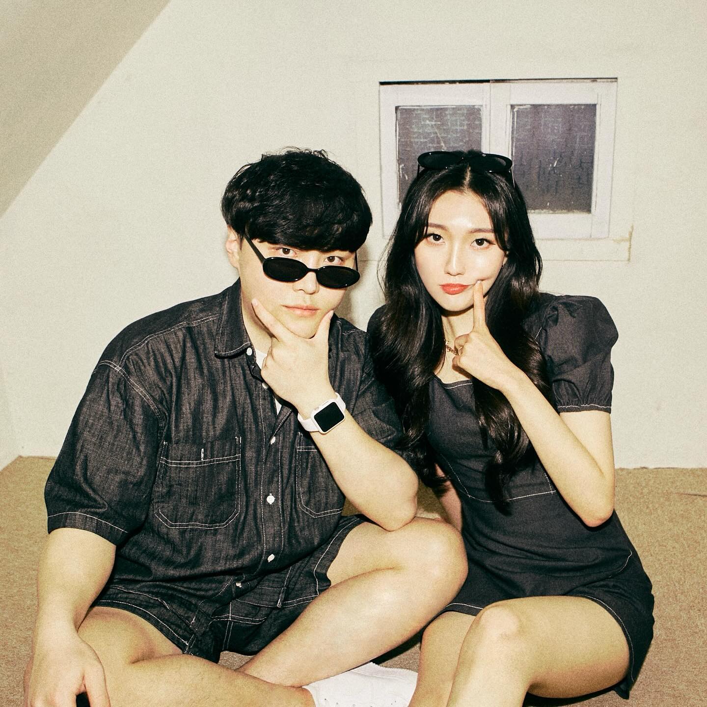 커플옷도 입고 우리 사이 꽤 좋을지도..🫣❤️
사진처럼만 사이 좋게 지내자고요 좀 〰️〰️🫶🏻🙏🏻
