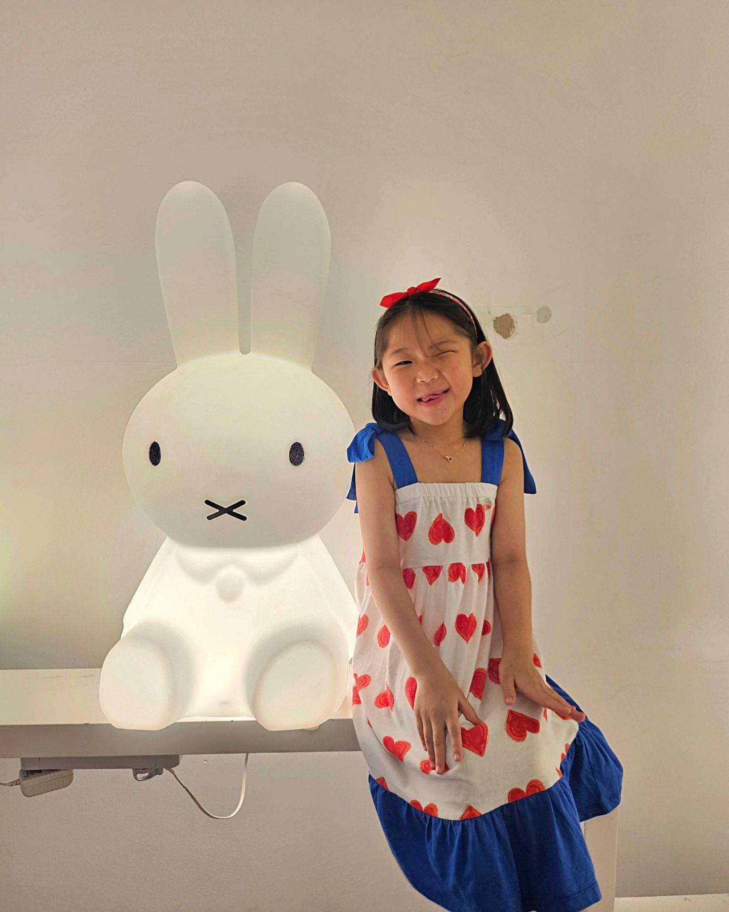 𝓮𝓾𝓷𝓿𝓮𝓵𝔂
너무 좋은 이벤트 당첨이 되어서
주말에 바니베어 뮤지엄에 다녀왔어요♥️
실바니안 패밀리와 테디베어의 합작으로 만들어진 박물관🐰🐻
역시 여자아이들 라면 한 번쯤 꼭 가보길 추천해용ㅎㅎㅎ
실바니안의 역사를 알 수 있어요ㅋ⫬ㅋ⫬(!)
바니베어 뮤지엄은
아기자기하고 각 부스마다 포토존이 많아서 
2시간 동안 쉬지않고 엄마는 사진 찍기 바빴다죠📸
앙증맞고 사랑스러운 인형들뿐만 아니라
컨셉들도 다양해서 서은이가 찐으로 행복해했답니다ㅋㅋㅋㄱㅋ

위치 : 경북 경주시 보문로 280-34 교원드림센터
연락처 : 0507-1384-1994
그 외 : 바로입장가능, 네이버예약가능, 주차장⭕

𝑇ℎ𝑎𝑛𝑘 𝑦𝑜𝑢 happy_mamipapa

#경주 #바니베어뮤지엄 
#경주여행 #아이랑 
#아이랑가볼만한곳 #경북아이랑가볼만한곳 
#실바니안 #테디베어 #아이랑여행 
#kidsfashion #kidsootd