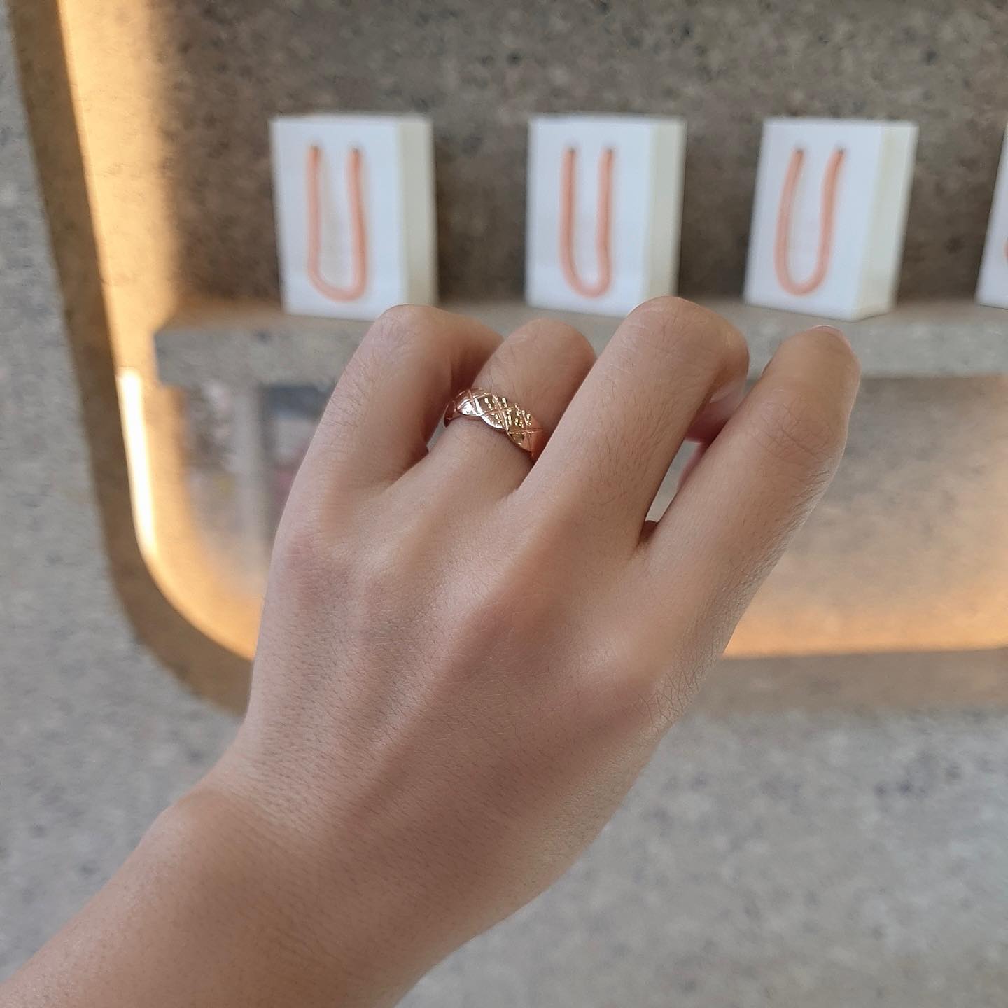 ♡ODD JEWELRY 양주 옥정점♡
드디어 오디디가 양주 옥정에도 그랜드 오픈!!
핫풀 오디디에서 가족,연인 모두 모두 데이트 하세요^^

#오디디쥬얼리#옥정금은방#양주금은방#커플링맛집#양주금팔찌#여자친구선물#웨딩링#프로포즈선물#14k목걸이#18k쥬얼리#순금반지
