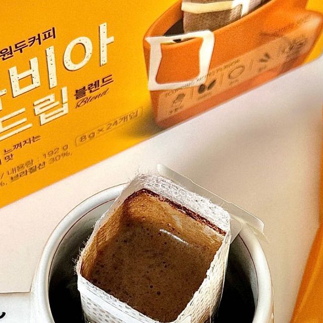 밤돌깨비 먹스타그램 on Instagram: "#협찬 #한국맥널티 [한국맥널티] 콜롬비아 블렌드 (드립백) 핸드드립 100% 싱글오리진 원두로 산지 본연의 맛을 살린 핸드드립 커피☕️ 로스팅만 25년차, 대