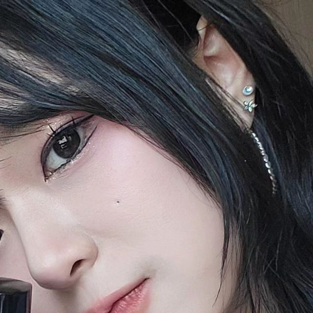 ㅈ ㅣ ㅇ ㅡ ㄴ ˚✧₊⁎❝᷀ົཽ≀ˍ̮ ❝᷀ົཽ⁎⁺˳✧༚ on Instagram: "#광고 . . . 블랙하비 어두운(Black) + 취미 (Hobby)라는 뜻으로 내면 속 숨겨진 당신만의 취향을 찾아드리는 향수 쇼핑몰