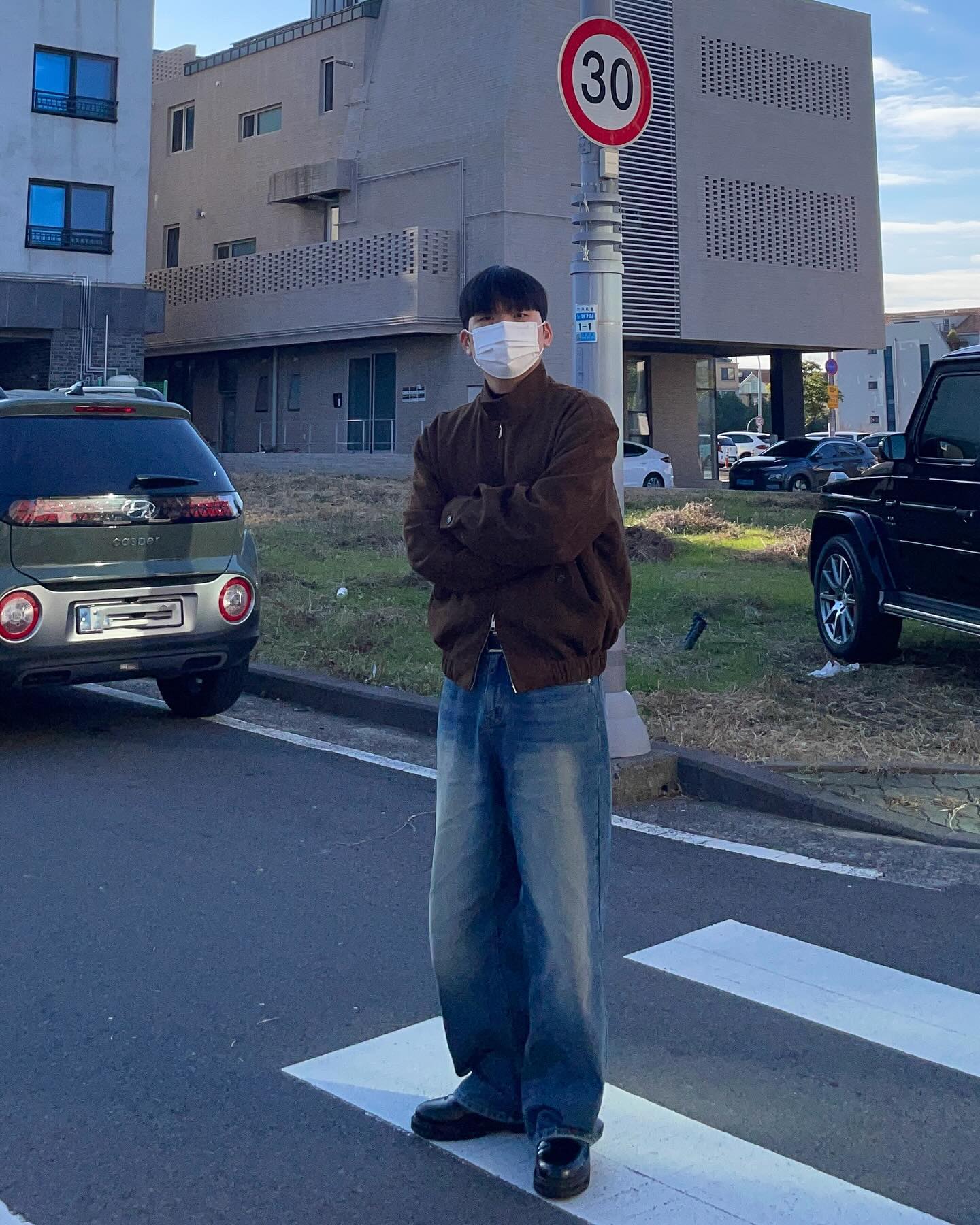 읏추..! 슬슬 패딩 꺼낼 날씨가 오고 있는 🥶
-
-
-
#남자자켓코디 #남자자켓 #남자미니멀룩 #남자청바지 #남자청바지코디 #남자데님 #데님팬츠 #데님코디 #남자겨울코디 #남친룩 #남친룩코디