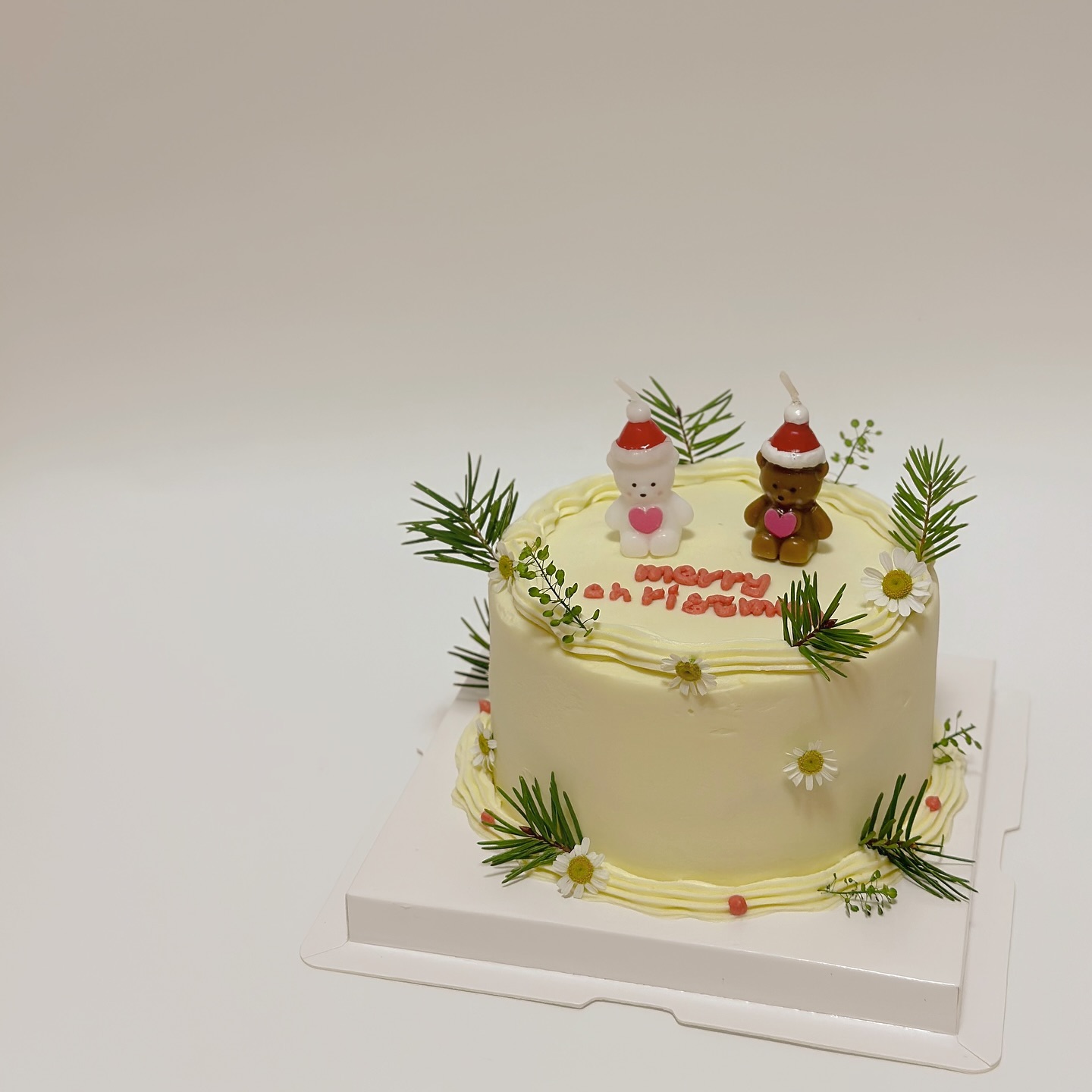 #🎄
⠀
ᴍᴇʀʀʏ ᴄʜʀɪsᴛᴍᴀs ෆ
⠀
너모 예쁜 케이크 . 
merry_yeong_flower 
⠀

#크리스마스 #크리스마스케이크 #구미맛집 #옥계꽃집 #구미꽃집