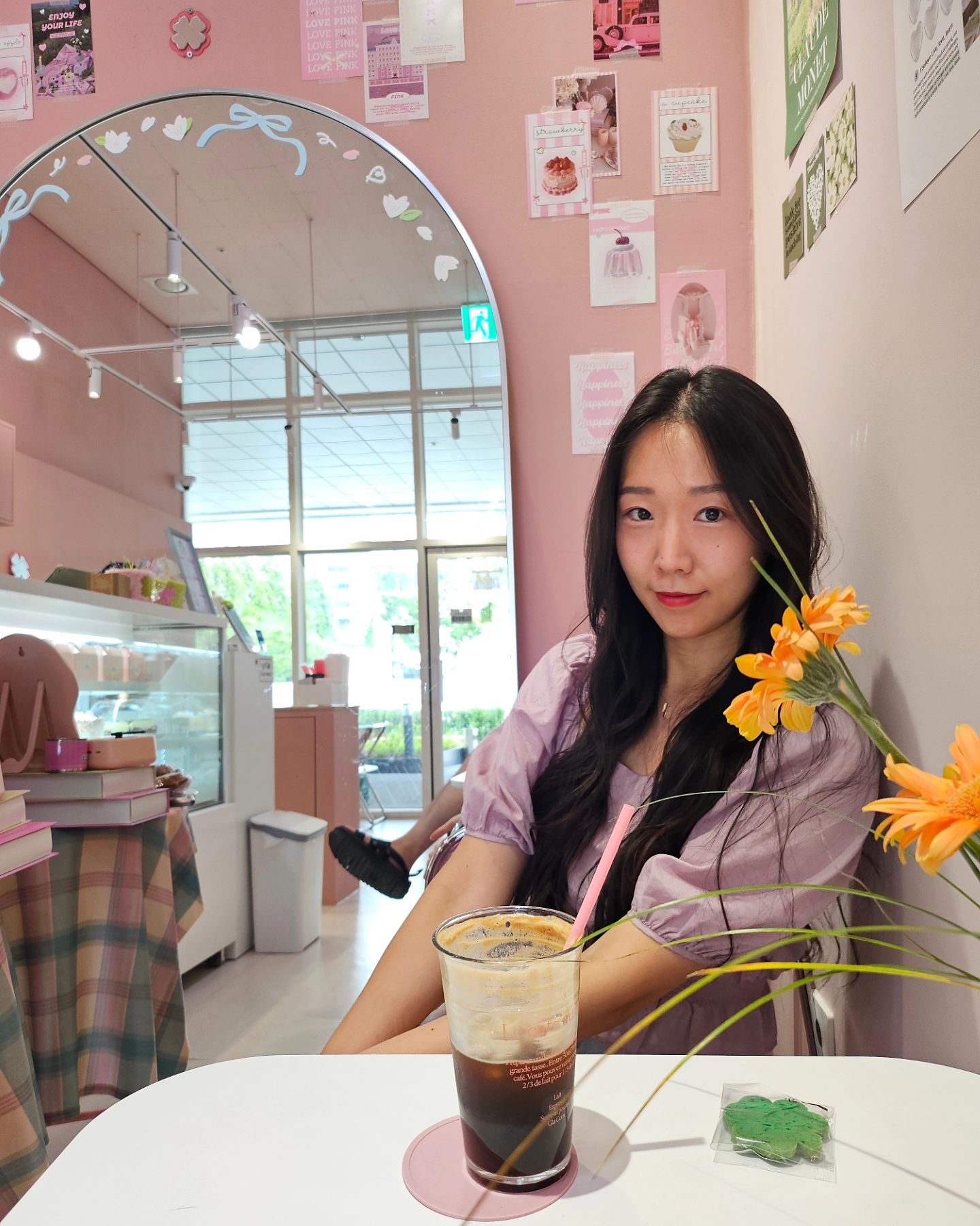 🐇🍀🩷
정식오픈하고 케이크먹으러 또왔어요🫡