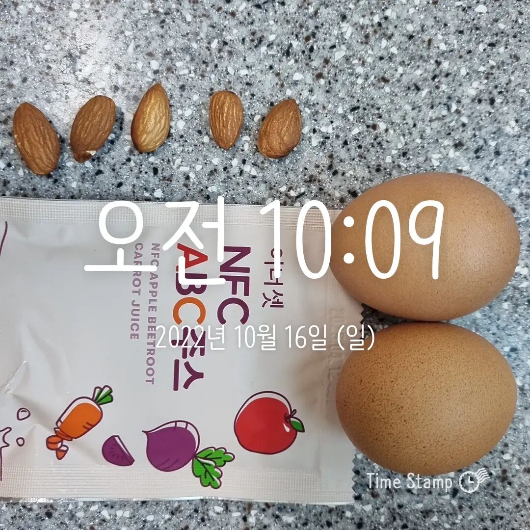 #식단공유 #식단일기

탄수화물, 단백질, 지방
다 꼼꼼히 챙겨먹기 !!!!!! 🤎🤎🤎
계속 쌤은 아침에 밥을 먹었으면 좋겠다는데,
애들 밥차려주랴 먹여주랴
먹으라고 잔소리하랴 ...
 밥먹을시간이 도저히도저히 안 나네요 🤪🤪
주말에 이정도 챙겨먹은것도 성공한거 같아요😇