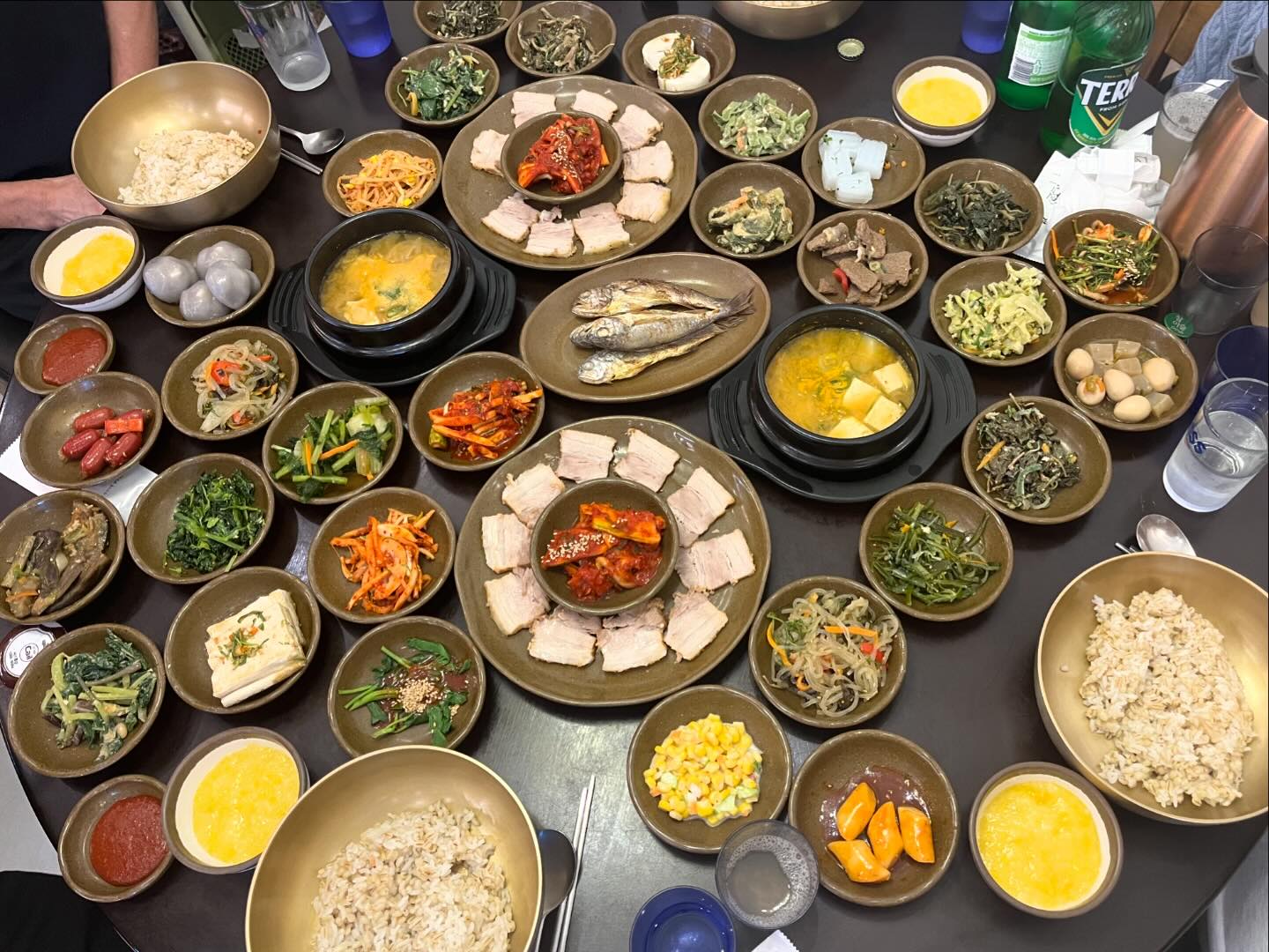 오랜만에 인스타업로드😏
지난 달은 여행 다니느라 바쁘고 이번 달은 먹으러 다니느라 바쁘고 🫣🤭
노는 게 제일 좋아~ 이제 일해야하는데🥺 일하기 싫어!!!!! 
놀기 너무 좋은 날씨네애🫥 

#먹스타 #먹스타그램 #먹는게제일좋아 #노는게젤루좋아 #일하기싫어증 #더놀래 #아직덜놀았단말이다 #🫠