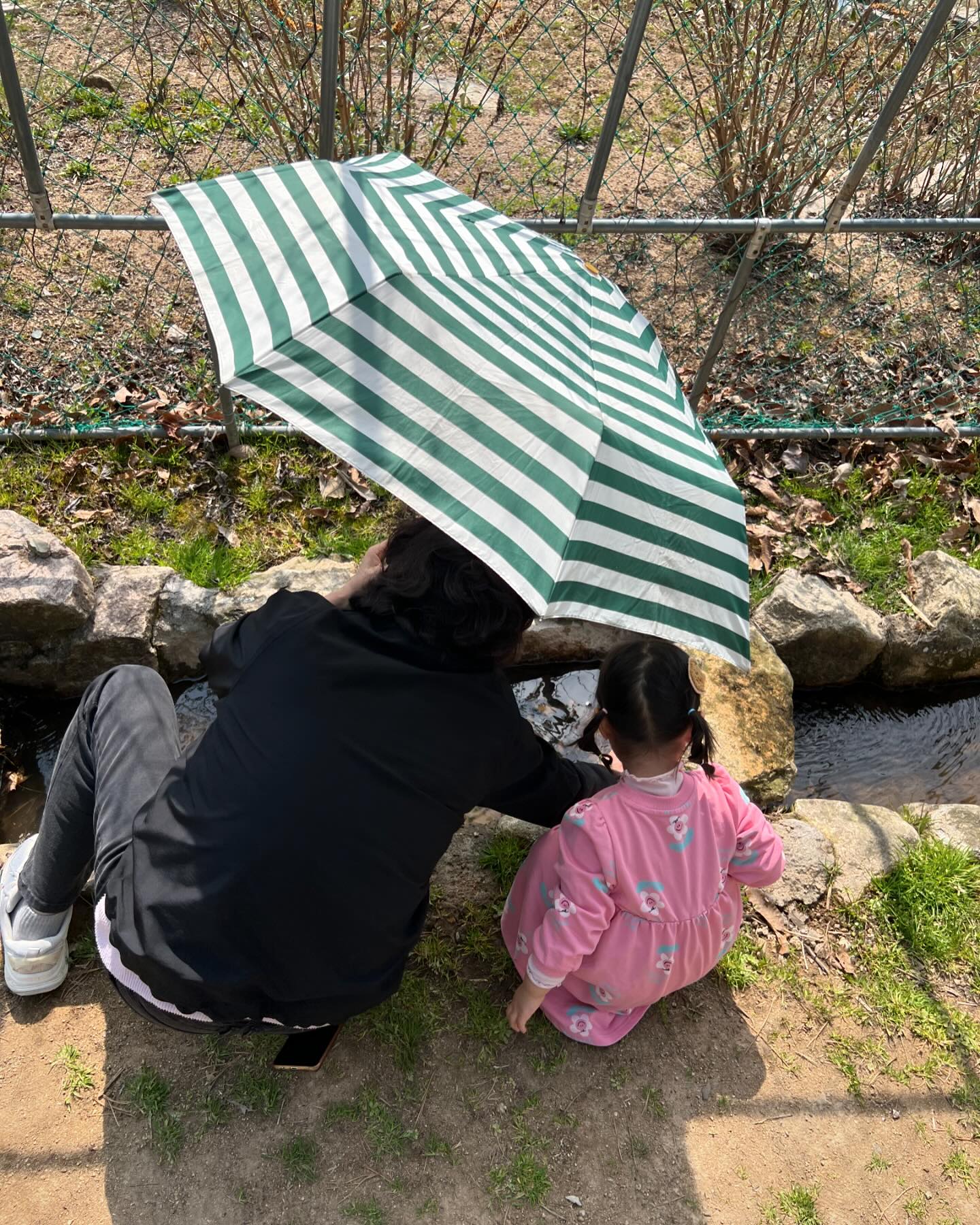 +873
날이 넘 좋아 아침밥 배터지게먹꼬 #화명수목원
동물친구들 보러 갔는데 우연히 본 올챙이 덕분에 시간가는줄 모르고 자연탐방 🐸
_
#봄이좋아#주말데이트#세모녀