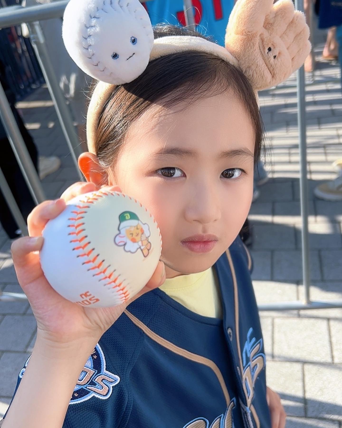 #ncdinos#nc다이노스#DH2차전

오랜만에 우리가족 야구장⚾️
가을야구 느낌 물씬 나는 오늘
진짜 창원에서 가을야구하게 오늘도 이기자❤️

#엔씨다이노스#가을야구가자#낙동강더비
ncdinos2011 minjindaddy