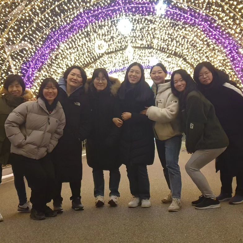 즐거웠던 겨울 #MT
#어농골펜션 #이천농업테마공원 
예쁘게 잘 꾸며 놓고 한옥 분위기로 단아한 숙소들
그리고 재미있는 체험들 까지