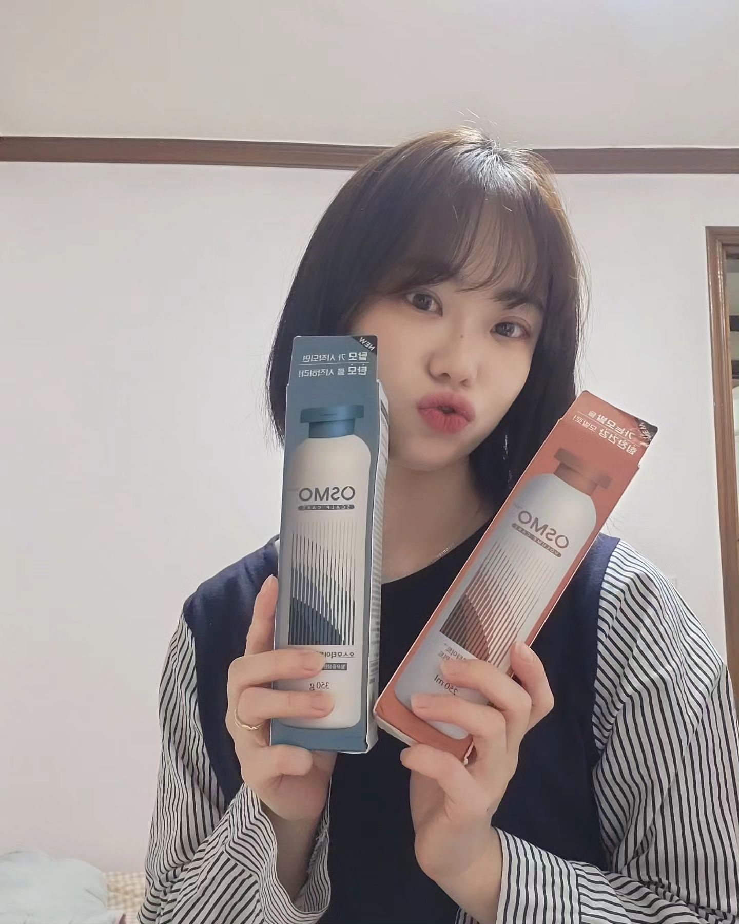 모발이 약하고 힘이 없어 고민인 사람들에게 추천하는 [메디힐리 - 오스모타이트 샴푸 트리트먼트!!]
소금 삼투압의 원리를 적용한 최초의 샴푸라고해요👍🏻
식약처 인증까지 완료했으니 안심하고 열심히 관리해서 튼튼하고 풍성한 모발 가져보자구요🫶🏻🫶🏻
(mediheally_official )
#샴푸추천 #데일리샴푸 #모발관리 #탄모샴푸 #오스모타이트 #메디힐리 #올리브영추천템 #가을헤어