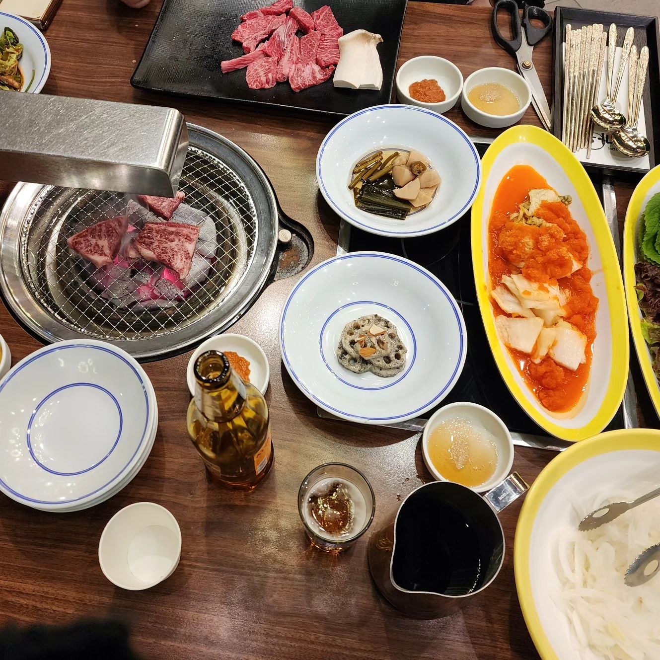 #한가위소고기구이 

한우등심, 갈비살모듬, 소양념갈비까지..
세지가 3인분은 먹은듯..
냉면까지 야무지게 먹은 세지.
네가 맛있었다면야~ 😁

#한가위울산 #한가위진장점 #가족외식장소 #진장동맛집 #진장동소고기 #울산 #울산진장동맛집
#소고기맛집 #울산외식하기좋은곳 🍖🥓
