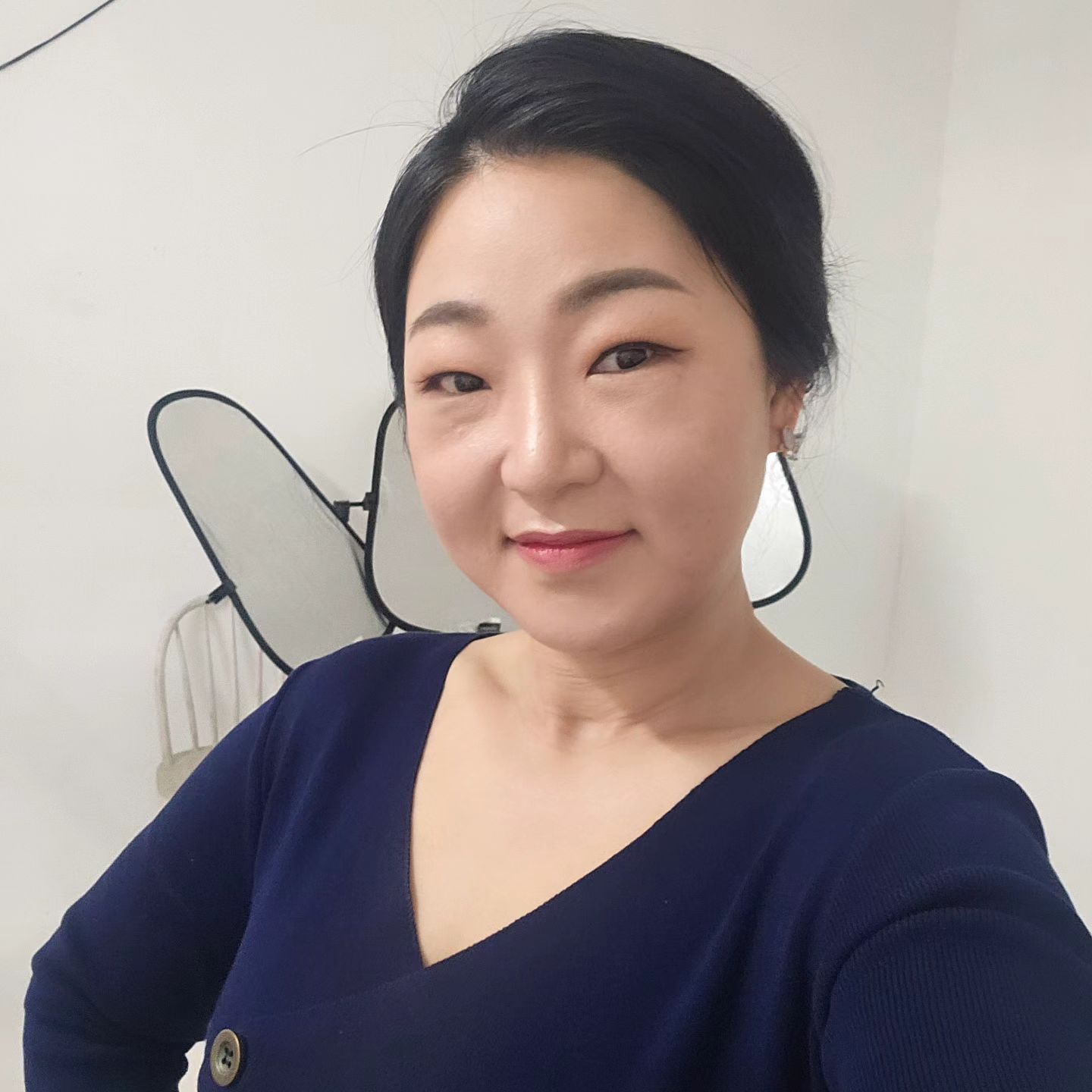 날씨가 많이 추워요~~
점점 추워지지만 열정은 🔥 타고 있답니다^^
11월에는 뭔일인지 꾸준히 캐스팅 연락이 와서
바쁘게 활동했어요~~
앞으로도 많은 연락 부탁드려요🙏
점점 성장하는 배우 김소랑입니다.

#배우김소랑 #30대배우 #40대배우