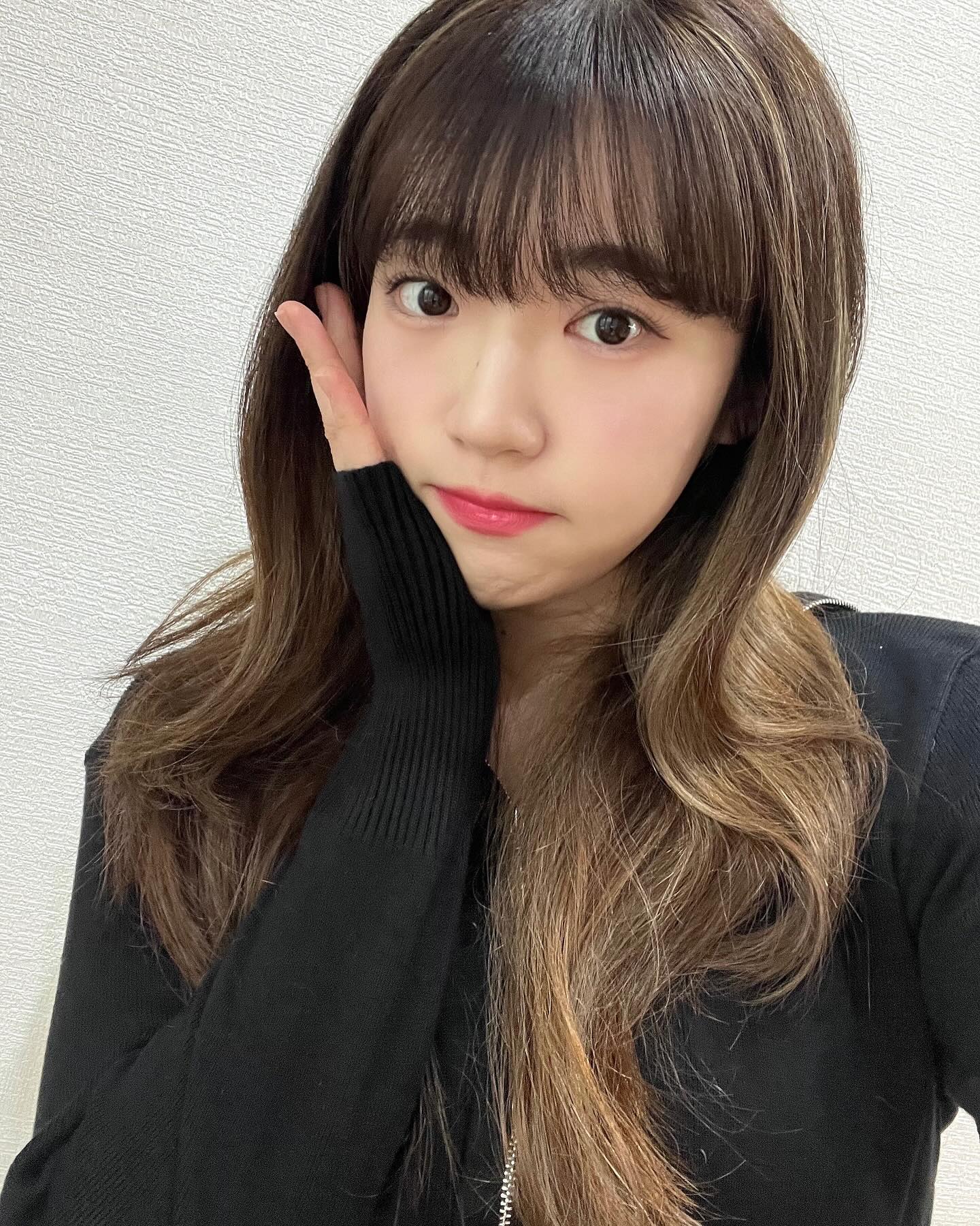 염색을 했는데..... 첫 날에는 이러지 않았는데......😭