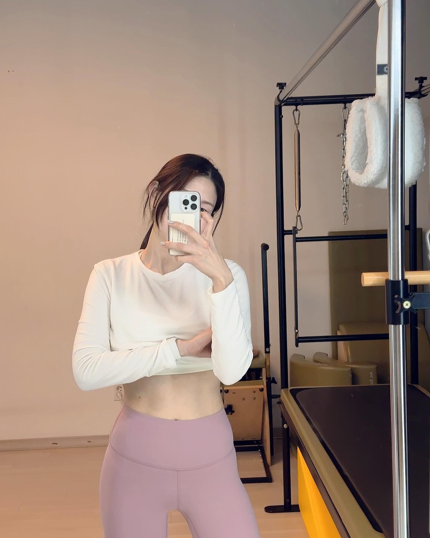#piladay#오운완
⠀
분명 내 지방 아래엔 엄청난 게 있을텐데
이놈의 지방이 걷히질 않네🤷🏻‍♀️
⠀
⠀
#필라테스
#운동하는여자#운스타그램💪#루틴
⠀
⠀