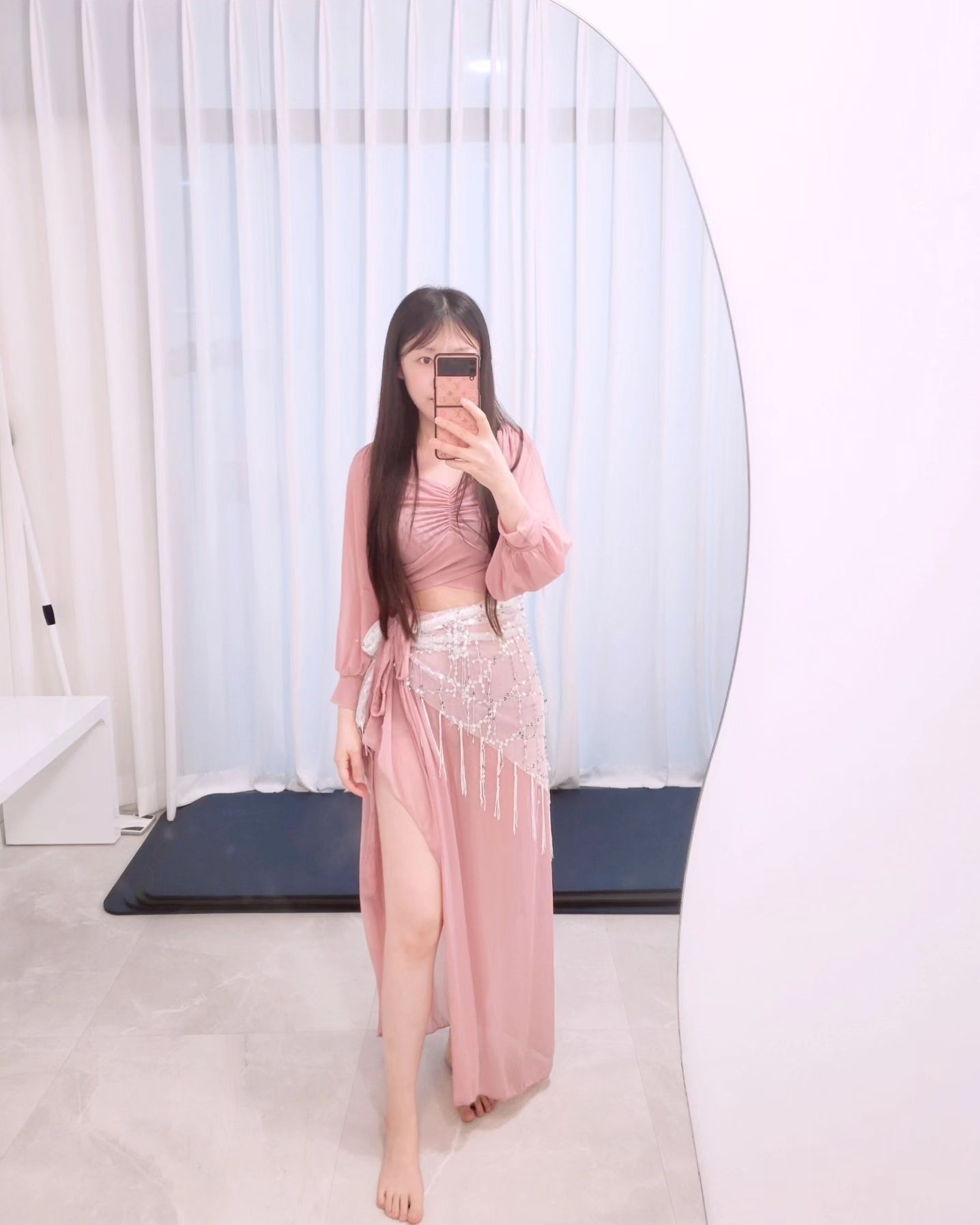 언니가 선물해준 벨리복

핑쿠 별로 안좋아하는데,, 도전쓰

#벨리댄스 
#벨리복
#운동