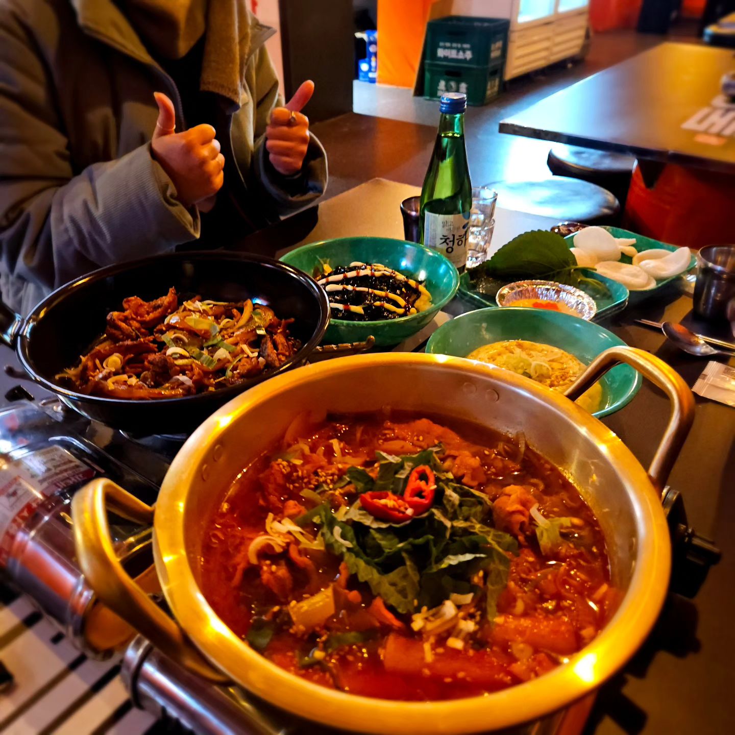 호적메이트랑 퇴근후 술쨘

#부산맛집 #부산대맛집 #물우물집 #부산대술집 #안주맛집 #부산대인기술집 #맛스타그램 #먹스타그램