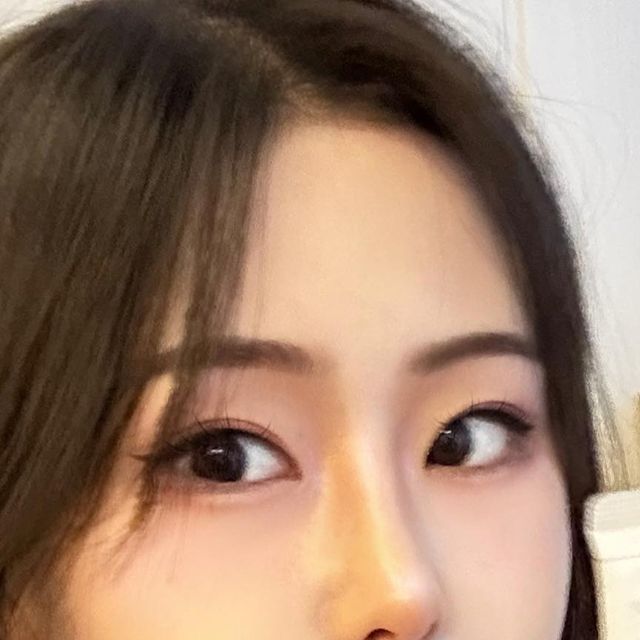 민지 on Instagram: "#협찬 @il_baek 평범한 콜라겐 젤리 말고, 알로에 콜라겐 젤리는 어때요?☺ 하루톡톡+ 알로에 콜라겐 젤리 스틱은 체내 흡수율이 높은 저분자 피쉬콜라겐에, 경남 남해군 노지