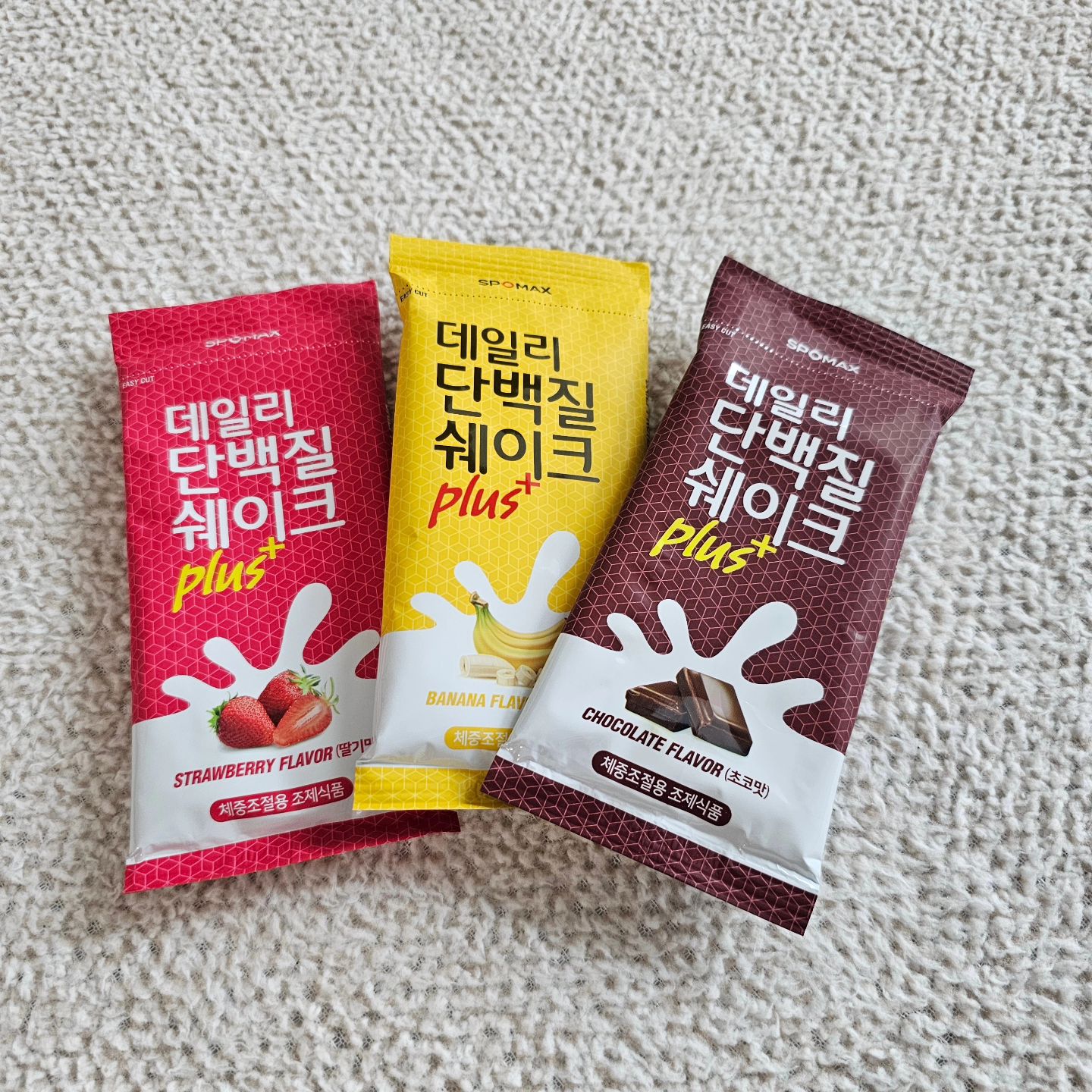 celebschoice_official
protein_king__
sunking1042
일반인도 평소에 영양소를 챙길 수 있는 한끼 식사이자
체중조절용 다이어트 식품
썬킹 데일리 한끼식사 단백질 쉐이크^^
#협찬 #단백질쉐이크 #데일리단백질쉐이크 #썬킹 #sunking #한끼식사대용 #아침식사 #한끼100kcal #셀럽초이스 #셀럽초이스파트너스