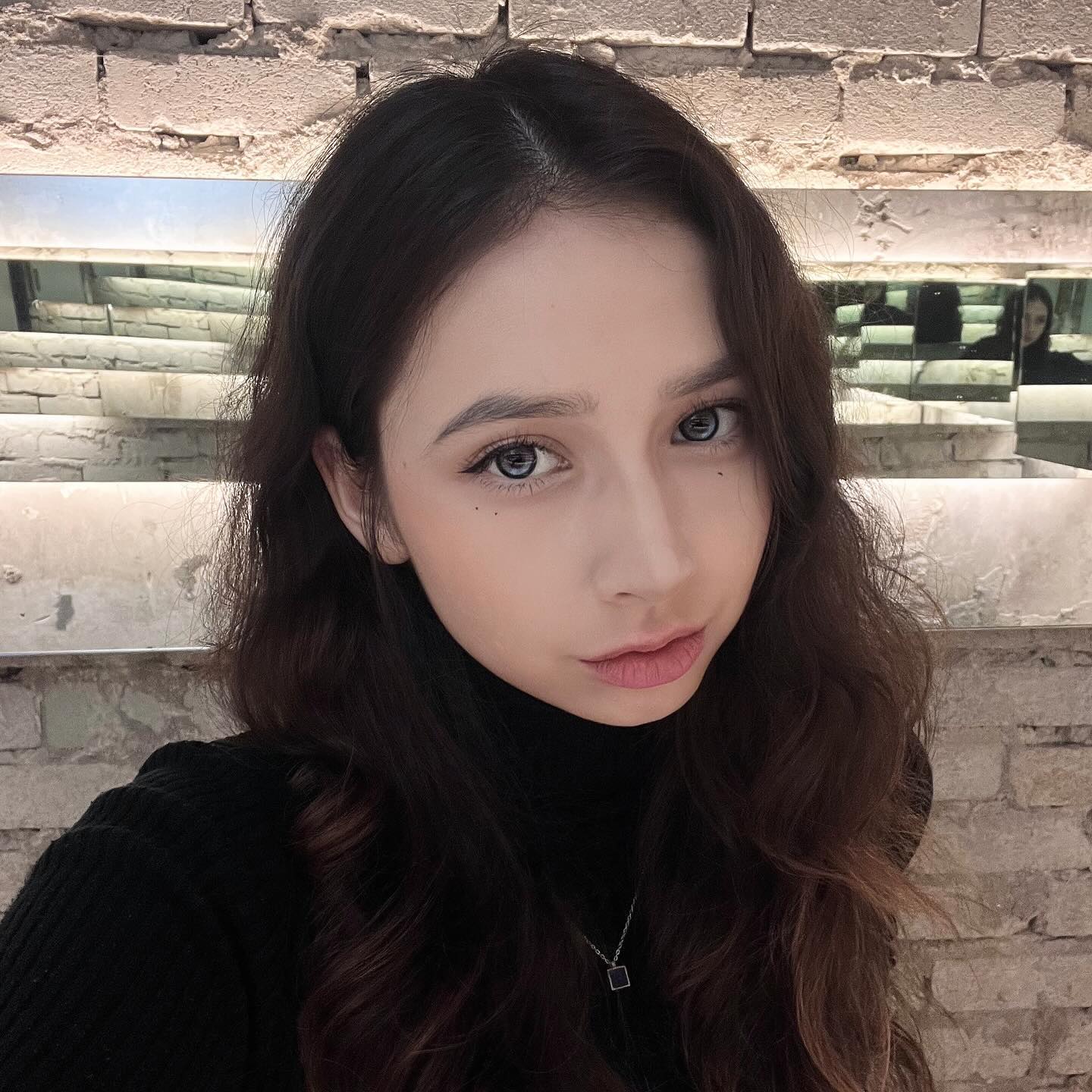이상형이 뭐예요?
너는 아니에요
