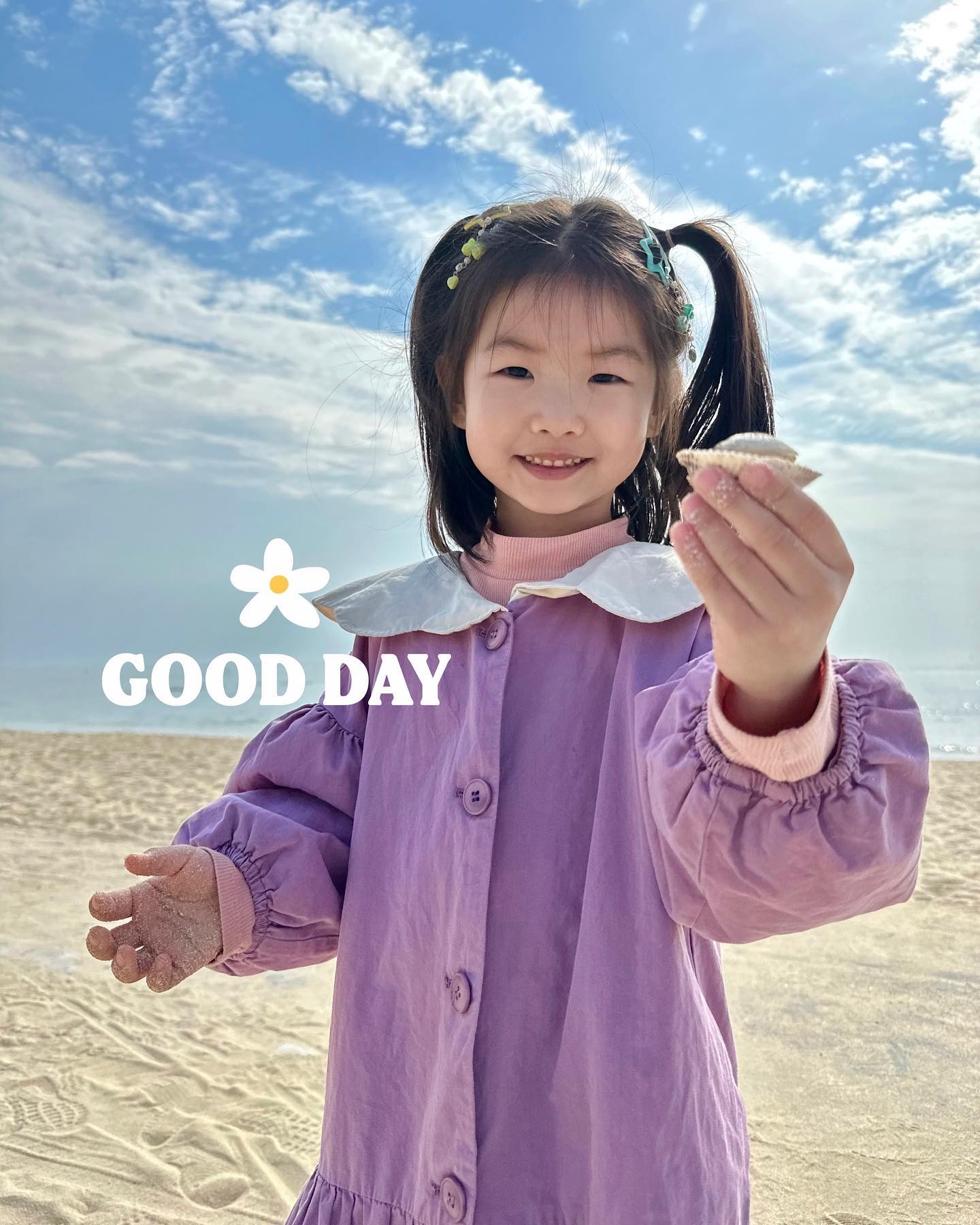 오늘도 굿데이 💚💛
⠀⠀⠀⠀⠀⠀⠀⠀⠀⠀⠀⠀⠀⠀⠀⠀
진짜 오랜만에 바닷가가서 실컷 놀았던 날 좋았던 지난주
이번주는 아주 대기질이 ... 😭
⠀⠀⠀⠀⠀⠀⠀⠀⠀⠀⠀⠀⠀⠀⠀⠀
모래도 실컷 만지고 예쁜 조개껍데기도 줍고
바이크도 타고 킥보드도 타고 아주 신난 하루였다지 💜
⠀⠀⠀⠀⠀⠀⠀⠀⠀⠀⠀⠀⠀⠀⠀⠀
떠라의 헤어엔 예쁜 별이 콕콕 💛
⠀⠀⠀⠀⠀⠀⠀⠀⠀⠀⠀⠀⠀⠀⠀
⠀⠀⠀⠀⠀⠀⠀⠀⠀⠀⠀⠀⠀⠀⠀⠀
⠀⠀⠀⠀⠀⠀⠀⠀⠀⠀⠀⠀⠀⠀⠀⠀
_
⠀⠀⠀⠀⠀⠀⠀⠀⠀⠀⠀⠀⠀⠀⠀⠀
#여아모델 #키즈모델 #6살여아모델 #여아헤어악세사리 #여아헤어
#플럼트리