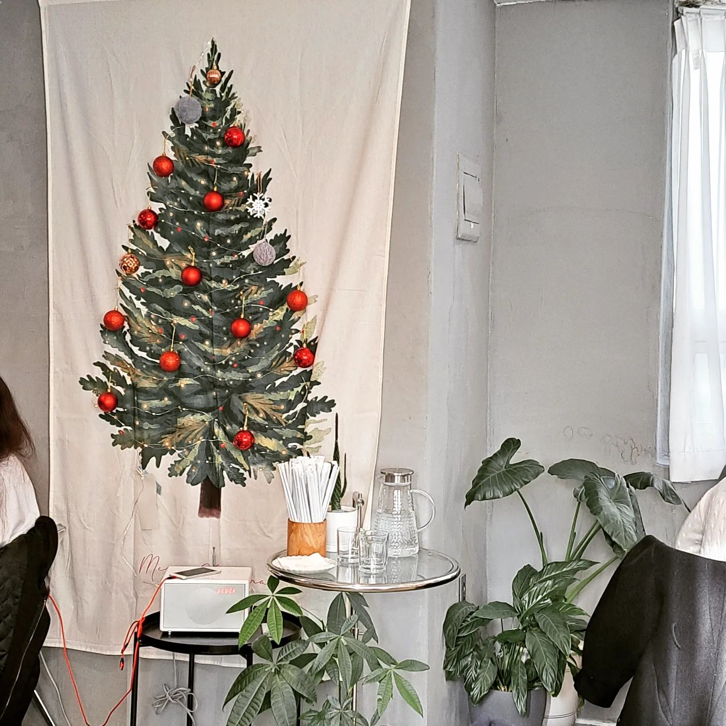 카페 속 트리🌲