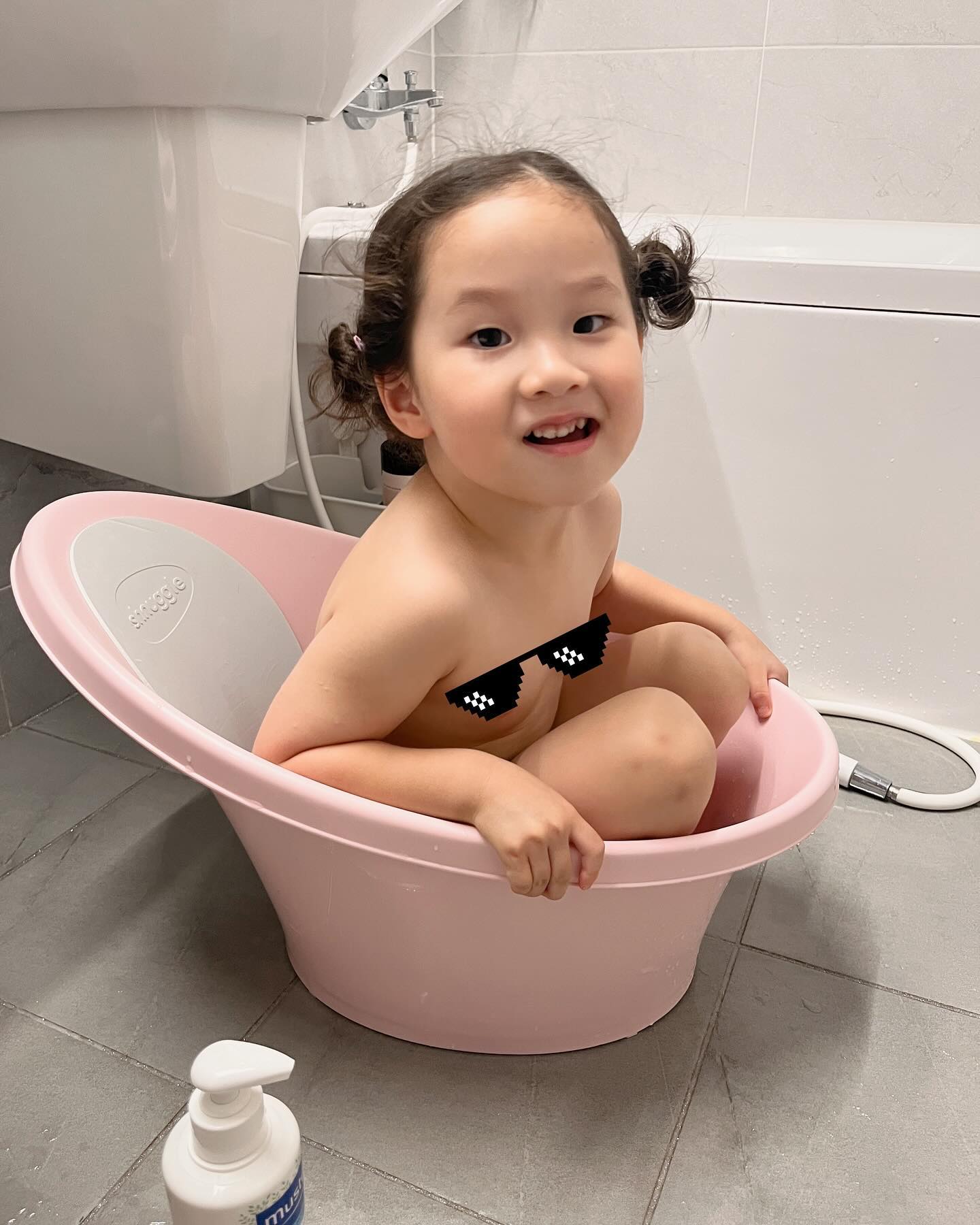 +1308

하윤 ,, 하늘이 욕조 스틸 
이제 너무나 작디 작은 슈너글 🛁 
불과 3년전인데 이렇게 작다니 ㅠㅠㅠㅠ 그리고 작았다니!
시간 매우 순삭😭

-
--
---

#슈너글 #작아진슈너글