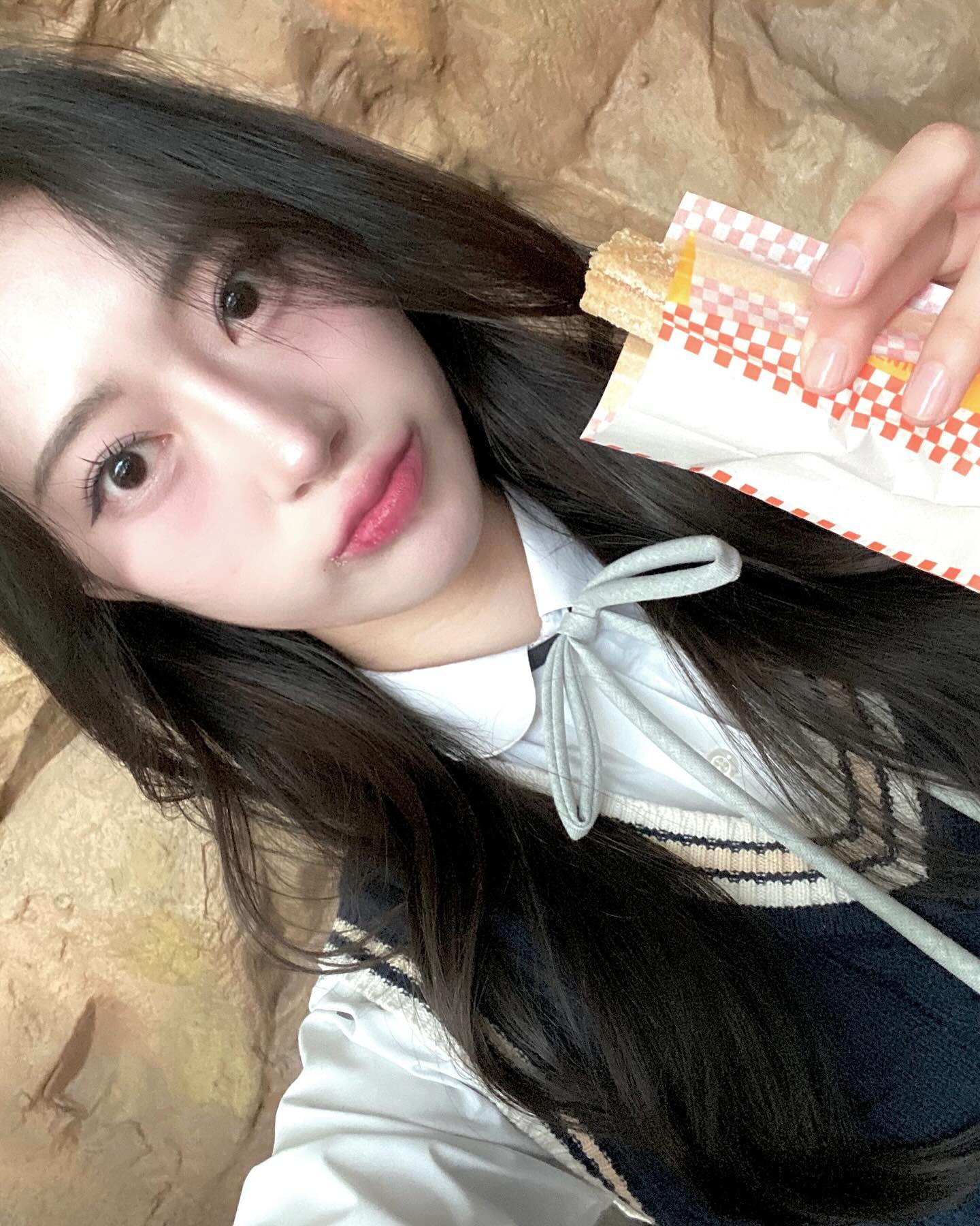 남찍사 조아하는 내가 첫장이 셀카인 이유,,저 똥손 어쩜좋지