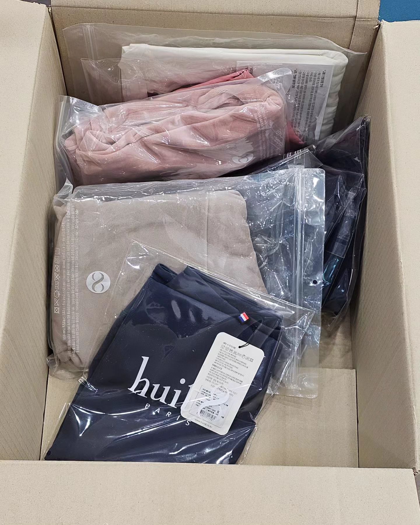 박스 ㅋ 왜이리커요?

놀라고 놀란 배송

#huit8 #필라테스복