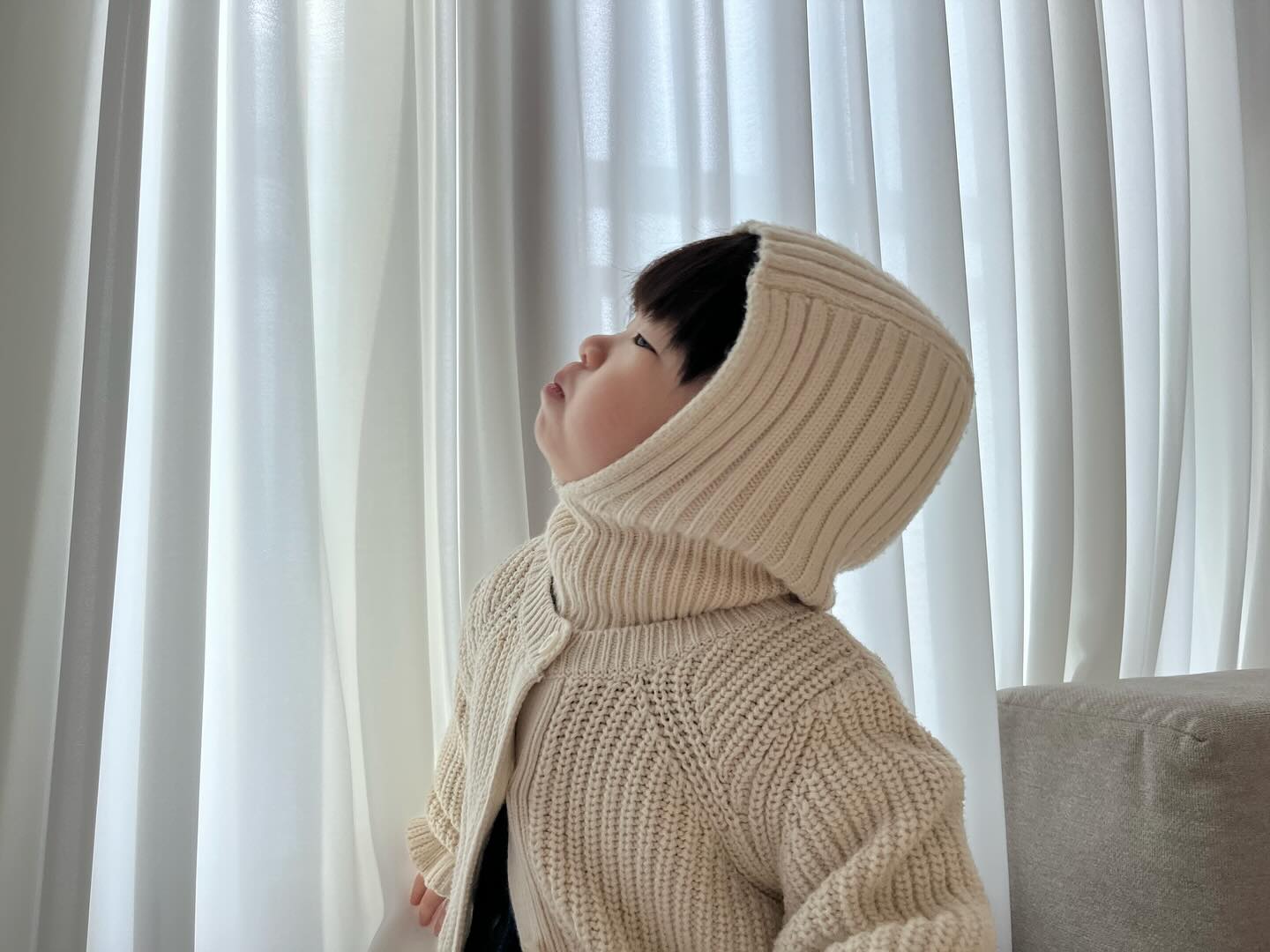 재이야 엄마랑 부업해볼래?ㅋㅋ
밖을봐 손을 들어바 여기서바 다해주는 정재이ㅋㅋㅋ
