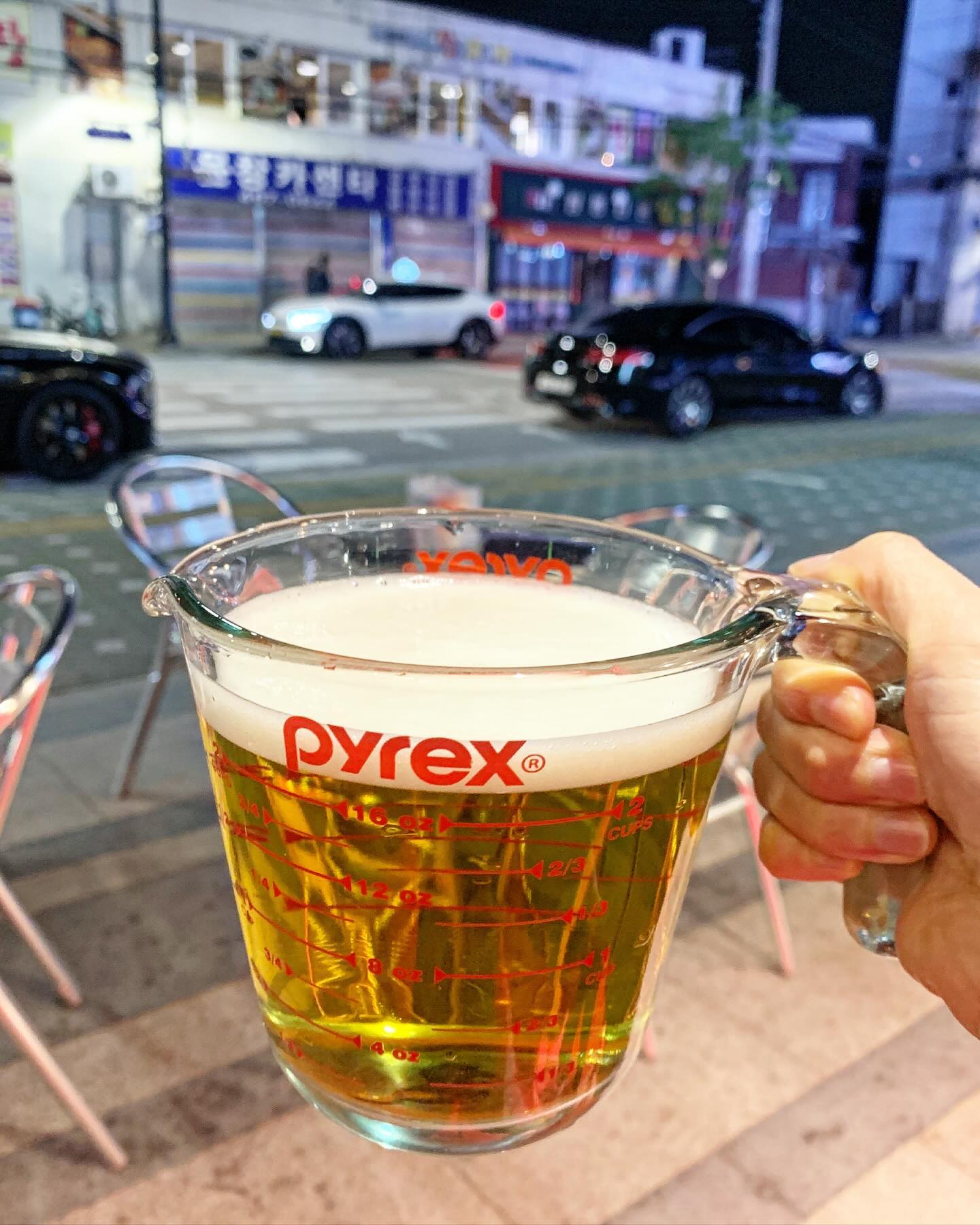🍻🍻🍻

파이렉스 500잔에 마시는 켈리 짱맛 😋
먹태랑 황태껍질로 간단하게 안주하는데
황태껍질이 진짜 맛있는거였네 🫶🏻🫶🏻🫶🏻

요즘 맥주 마시러 자주 가는 #성수동 입니다
#생활맥주 #호감도