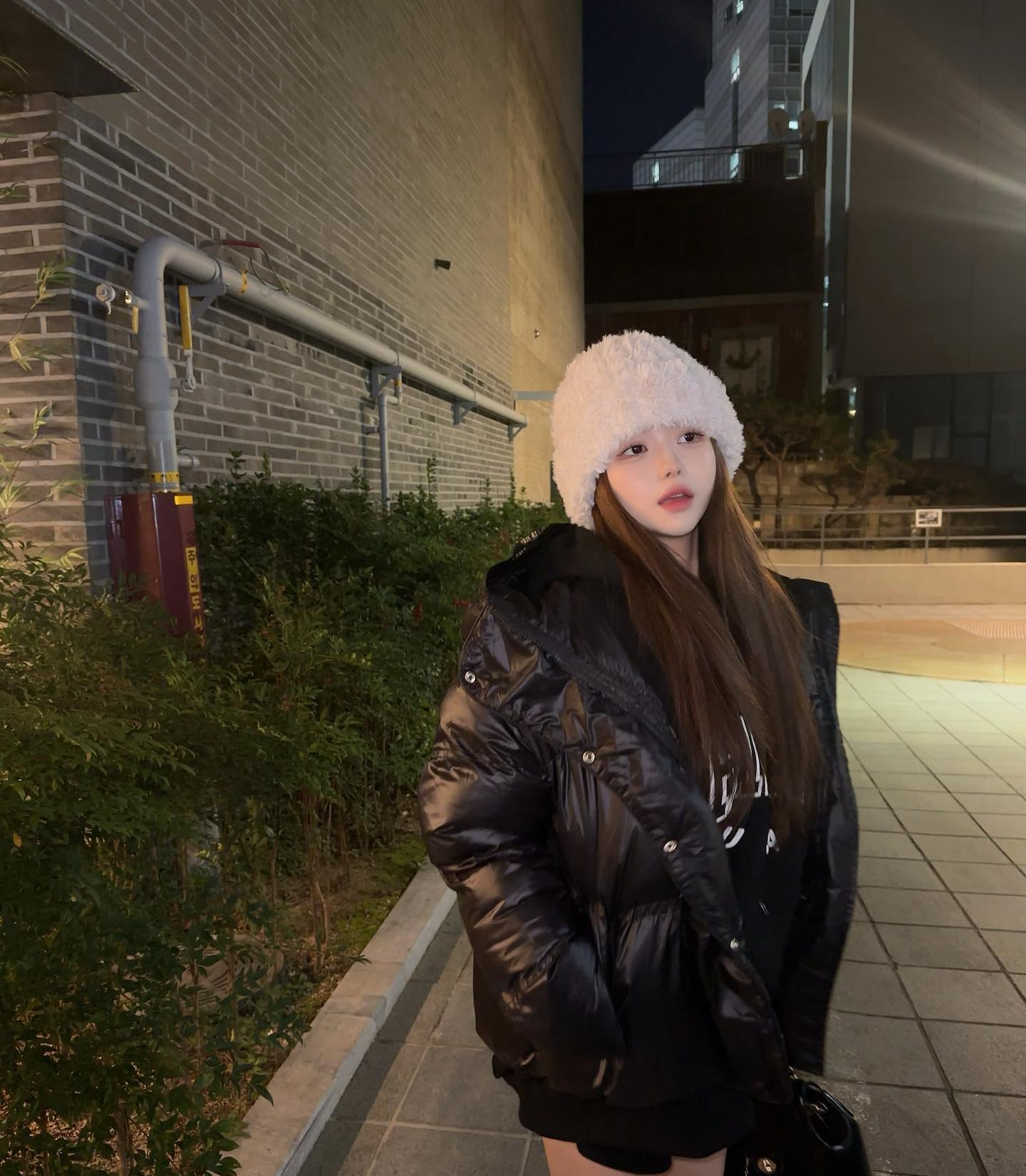 추워도 짧은 옷? 못 잃어
감기는 이미 걸렸고 나는 사진에 진심이야 히히😝