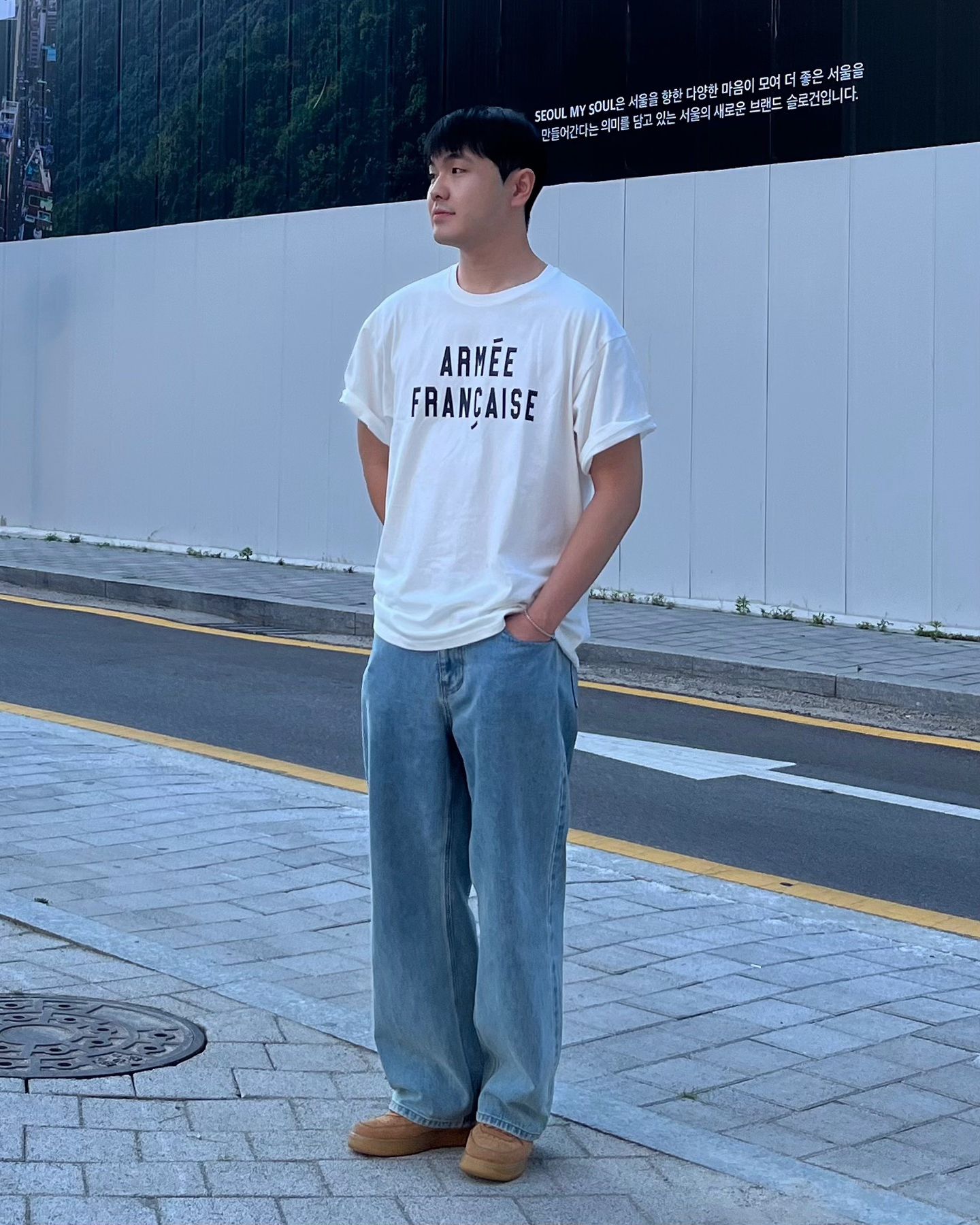 여름은 흰티에 청바지즤
핏이 예쁘고 프린팅도 예쁜 kaneitei 💙

#카네이테이 #kaneitei #반팔 #반팔추천 #티셔츠 #티셔츠추천