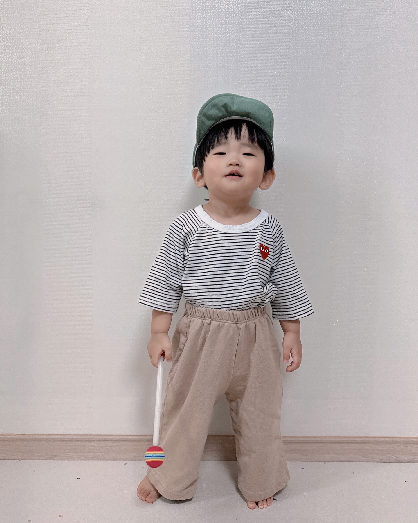 멋쟁이 찬이로 아침에 등원했다가

아파서 중간에 집으로 😱

어린이집가니 찬이도 엄마도 아프댜 🥲🥲

#16개월아기
