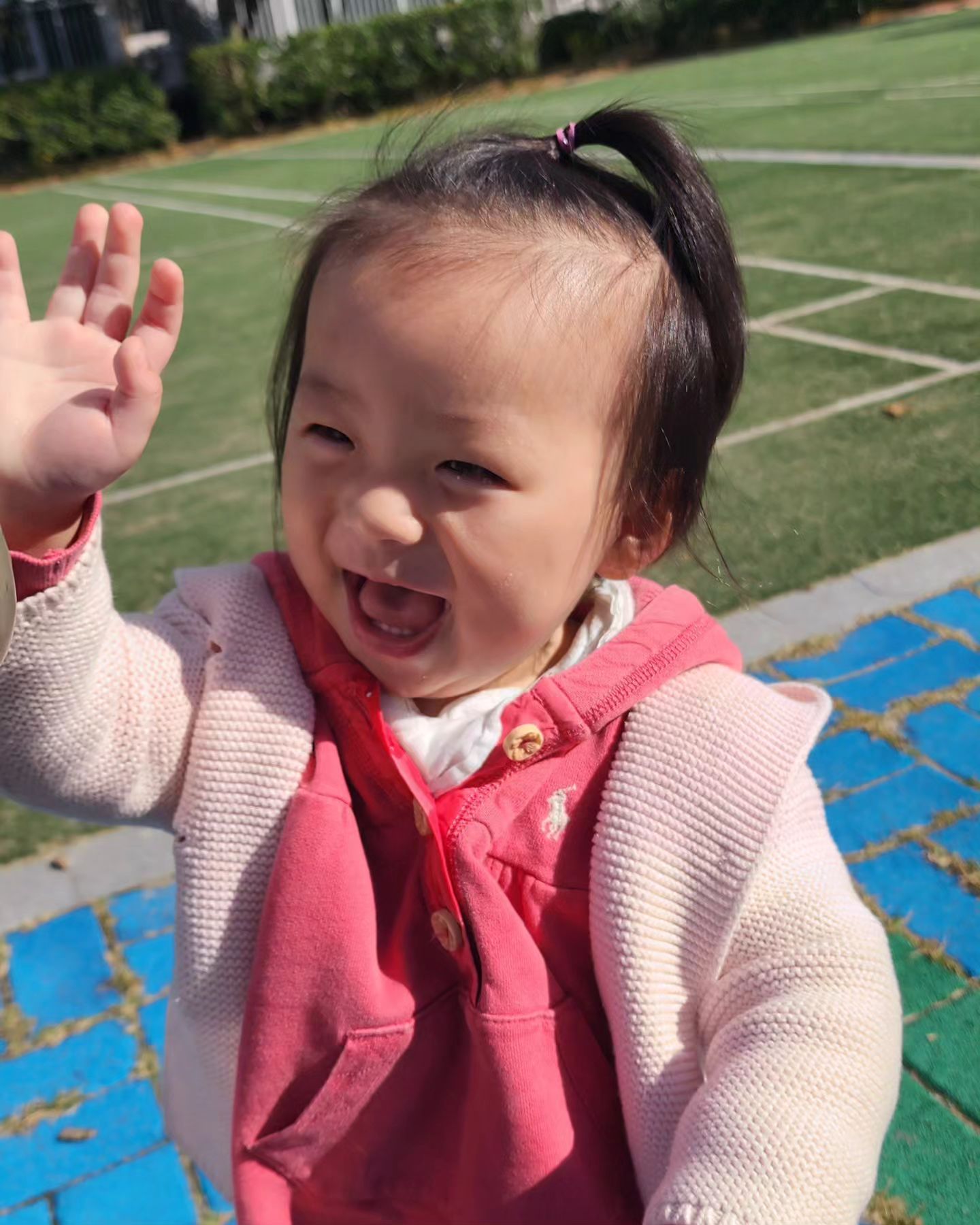 #아침산책
멍멍이가 좋은 세아
멍멍이도 아는지 세아 좋아하고ㅋㅋ

푸딩이 산책은
누가 누굴 산책시키는지 알 수 없음!!
