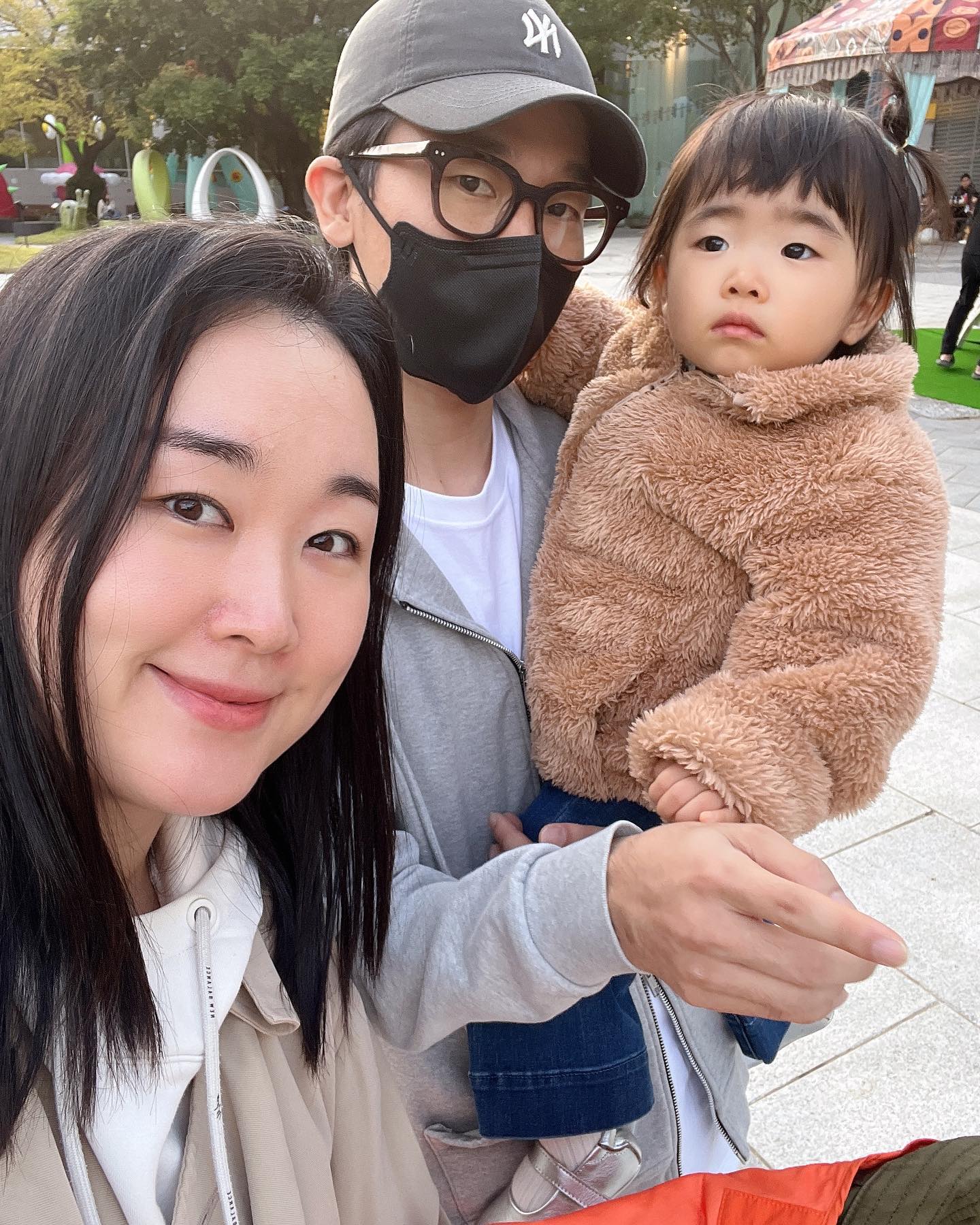 울 애기 500일
오늘 계획된 일정은 아니였지만
그래도 행복했쬬💕
아문당에서 간단히 놀고 갈비먹고 인생네컷찍고
소소한 일상이지만 울 세가족 넘 사랑해💕
#떠아500일#사랑해