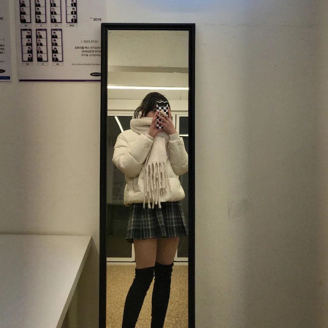 오늘 첫눈왔대요!..🌨❄

#첫눈 #겨울 #가을룩 #목도리 #10 #09 #08 #07 #06 #05 #추천 #팔로우
