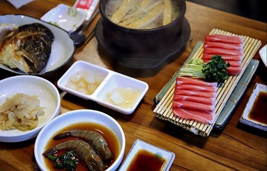 #광고
달큰한 밥맛이 좋은 초밥 맛집!
가성비 좋아서 자주 찾게 되어요!
새콤달콤 간간함이 맛있게 잘 베인 밥으로
사르르 녹는맛!

주소: 서대문구 연세로 5 다길 10
연락처: 02-6337-4988

‘여우골초밥’

#신촌초밥 #신촌초밥맛집 #신촌스시맛집 #여우골신촌점 #신촌역초밥
#신촌역맛집 #연세대맛집 #서울초밥맛집 #서대문맛집 #신촌맛집 #초밥맛집
#온초밥 #이대맛집 #홍대맛집 #연어초밥맛집 #참치맛집
