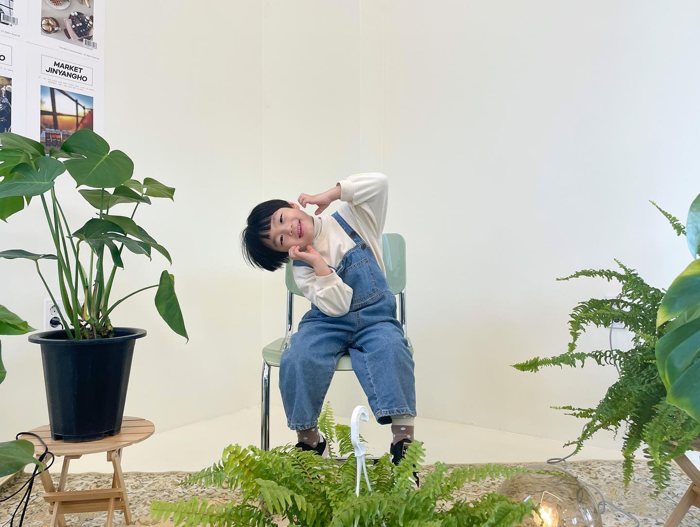 집콕만 하다가 오랜만에 외출
우연히 간 카페에서 예쁜 사진을 건졌다🫶

.
.
#생후1840일#60개월아기#6살아기#카페#포토존