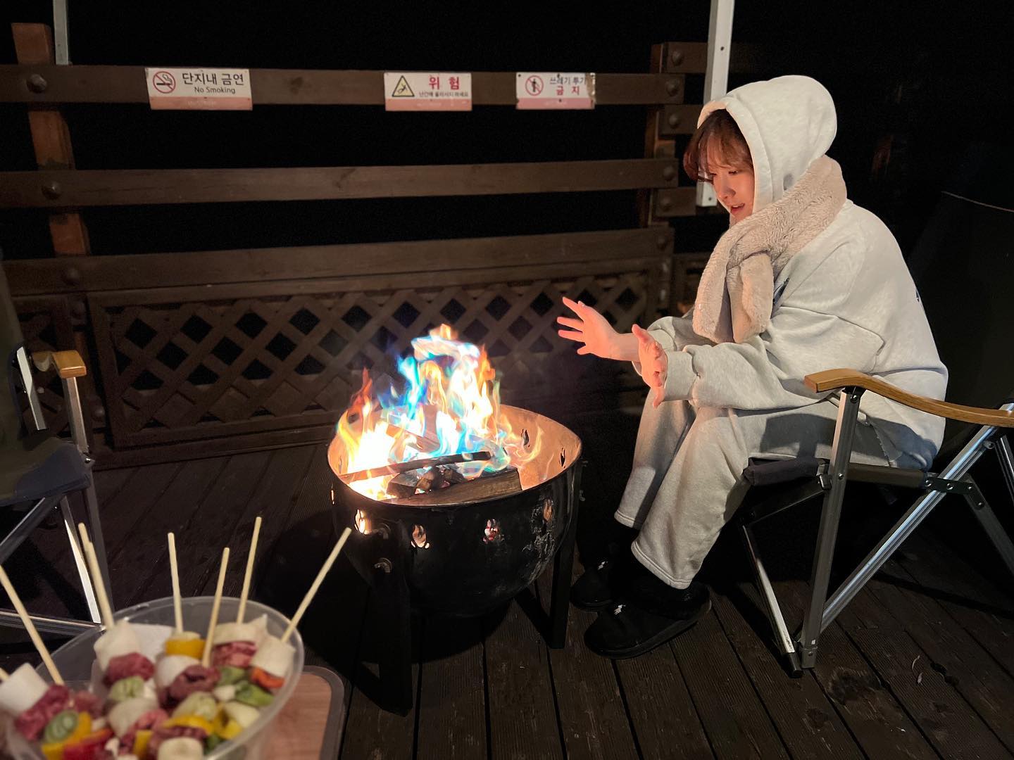 얼어죽을것같은 날씨에도 마음만은 따뜻해따❄️♥️
⠀
다음엔 츄르 꼭 챙겨야지🐈
뚱냥이들 딱기다려〰️
⠀
⠀

#여행
#럽스타그램
⠀