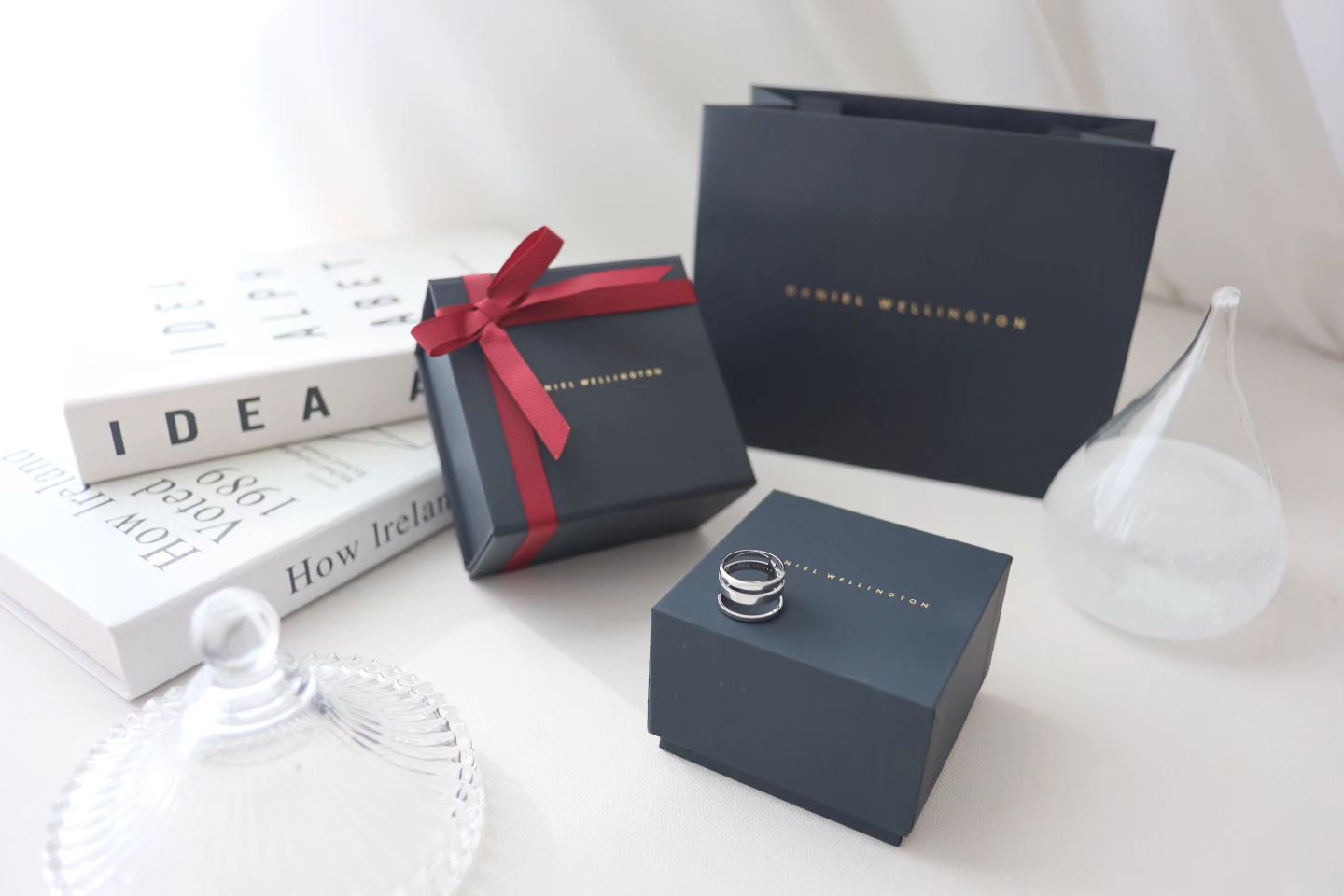 #광고

🎇 다니엘 웰링턴
ELAN TRIAD RING
세 개의 스타일의 링으로
로즈골드, 실버 두가지 컬러로
선택할 수 있답니다

🌟  블랙 프라이데이 기간 내내
11월 15일 ~ 11월 28일
50% 60% 70% 할인
그 외 전상품 10% 할인

✔️ 60%할인은 11월 15일
네이버 브랜드 데이 하루만!
70% 할인은 15일 데이 브랜드
오전 9시부터 진행하는
라이브 방송 1시간!

✔️ 알림받기 동의 고객
바로 사용 가능한 20%
추가할인 쿠폰 증정되며
15일 하루는 10% 쿠폰

🛍 전 구매 고객 선물포장 무료 이니
연말 소중한 사람을 위한 선물
선택하세요

👉https://brand.naver.com/danielwellington

#반지 #우정반지 #커플반지브랜드 #커플링 #주얼리브랜드 #다니엘웰링턴 #다니엘웰링턴반지 #연말선물강추 #반지선물💍 #다니엘웰링턴주얼리
4일