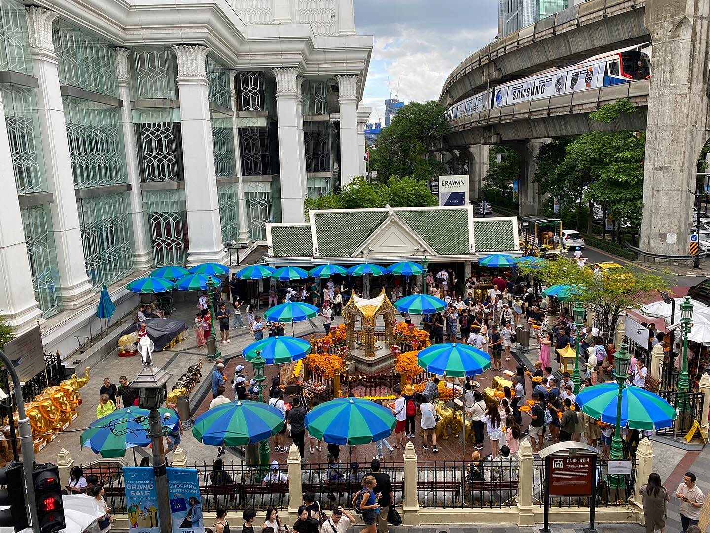 #에라완사원 #방콕 #방콕여행 #태국 #태국여행 #thai #bangkok #bkk #bangkok🇹🇭 #erawan #thailandtravel #erawanshrine