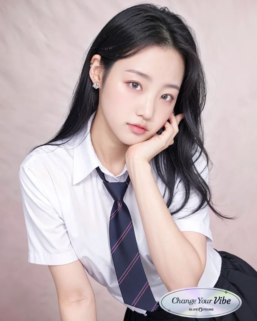 뜨뜻한 일요일이에요☀ oliveyoung_official
오늘 게시물은 코덕게시물이 아니라 Ai 프로필입니다아-♡

저는 원래도 Ai 프로필에 관심이 되게 많은 편인데
이번에 스노우×올리브영으로 
Ai 프로필 이벤트를 하더라구요!!

하루에 선착순 2000명씩 만들 수 있다고 해요
지금 올리브영에서 ai 프로필 이벤트도 진행중이라고 하니 모두 스노우로 달려가보세요!

저는 Green 바이브는 아닌것 같아요 파하하..
평생 핑크핑크하게 살려구요...🤣