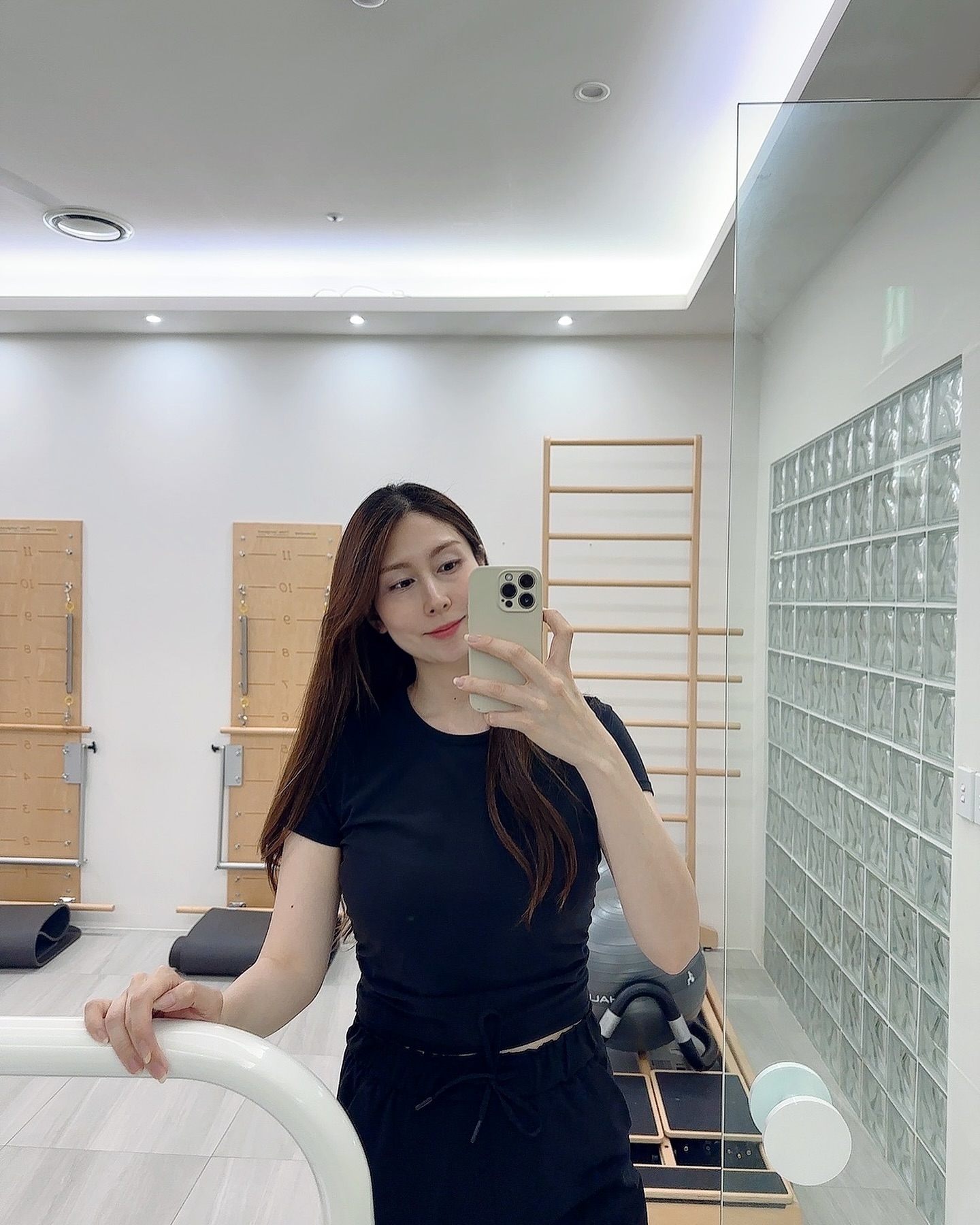 ⠀
더문 회원님들과 함께 했던 7주🧡
짧은 시간이였지만 좋은회원님들과 함께 할 수 있어서 즐겁고 행복했어요🙌🏻 수업 믿고 맡겨주신 원장님 감사해요❣️ pilates_themoon
⠀
⠀

#더문필라테스
#수업나들이
⠀