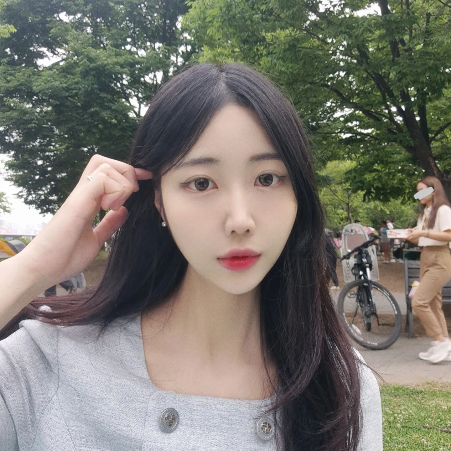맛있는 음식이랑 함께 하는 일상!😋😋

ziggleziggle.official 에서 쿠킹클래스로 초대해주셔서 맛있는 #셰프의초이스우리육우 샐러드랑 #육우 오픈샌드위치도 만들고~ #인생한잔 퓨전 한식 오마카세 가서 물이랑 맛있는 퓨전요리들 잔뜩 먹고 #마산아구찜 아구찜도 먹고 새우바베큐도 먹고 #이성당 이성당빵도 먹고 도지마롤도 만들어보고 #하우돈곱창 에서 곱창도먹고 다 맛있는 곳들만 태그😆😃😆😀😁😁🙃😆😀

이정도면 맛집지도를 만들어봐야지