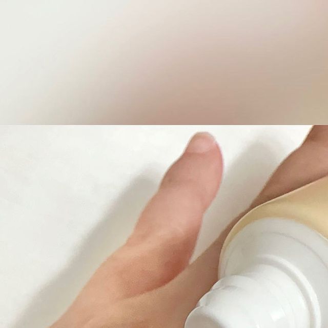 늘 지금처럼, 신혼부부💓 on Instagram: "#협찬 ⠀ * 마데카 앰플 젤 재생크림 * ⠀ 크림과 앰플이 하나로 !! 스킨 대용 및 데일리크림으로도 좋고 ⠀ 특히 재생력이 좋아서 여드름피부나 피부과
