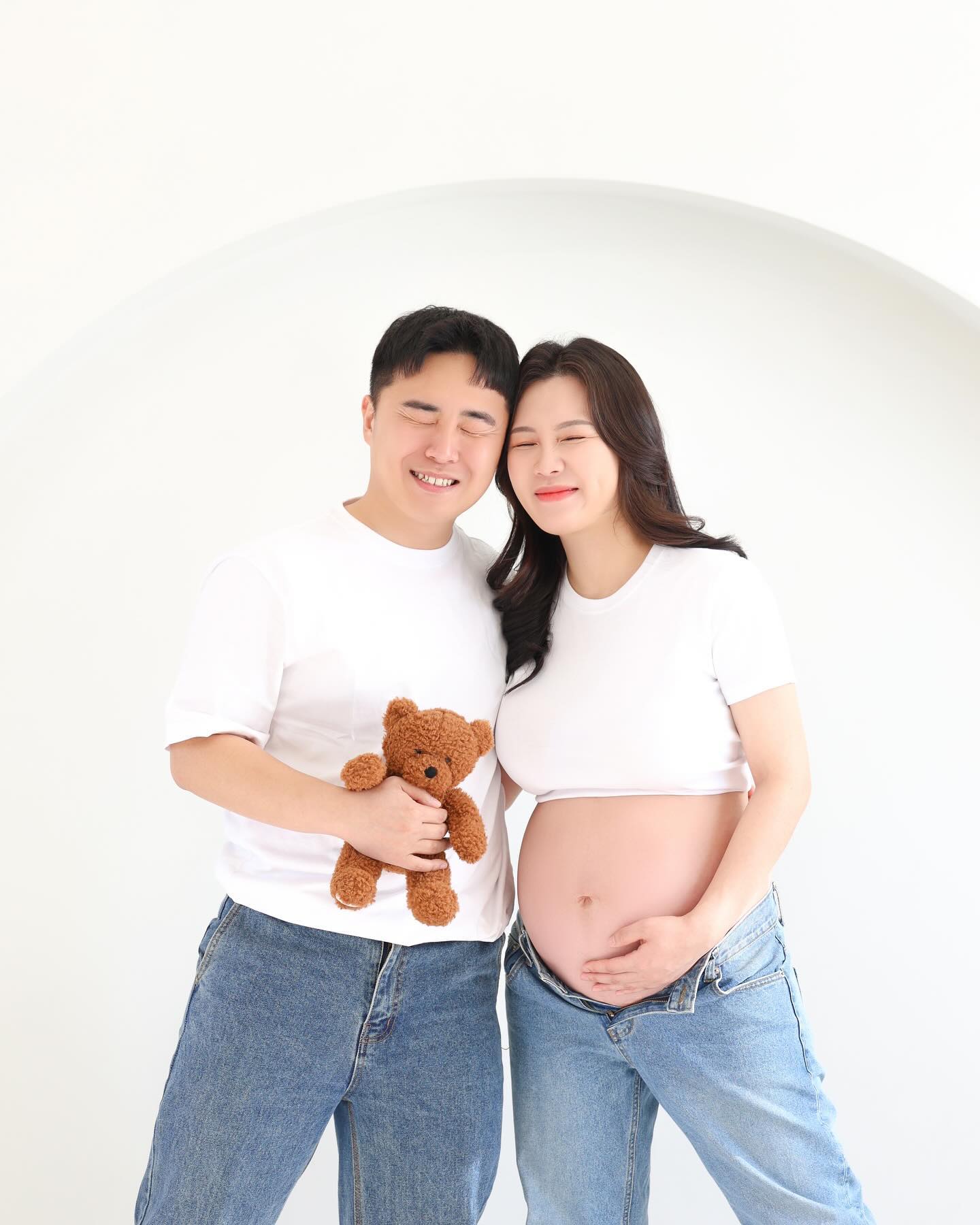 하리보애비랑 9년째 연애중ಠ_ಠ

10주년엔 하리보랑 함께해…🫶🏻