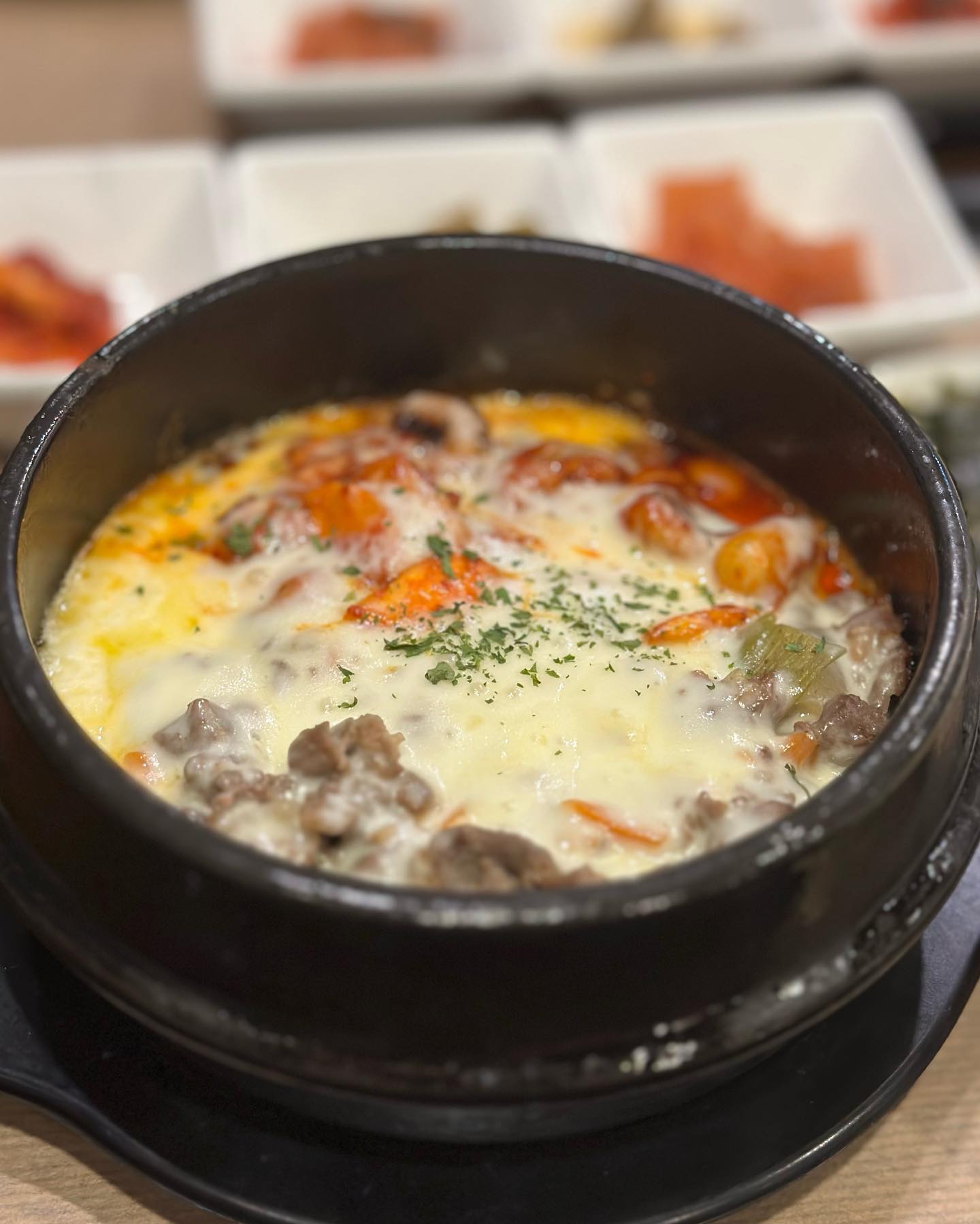 ⭐️ Today's Lunch ⭐️

치즈 불낙 솥밥 (11,000원)
별점: 3.8/5

 다음에는 매콤한 낙지 솥밥 먹어야지~

#모랑 #모랑해물솥밥